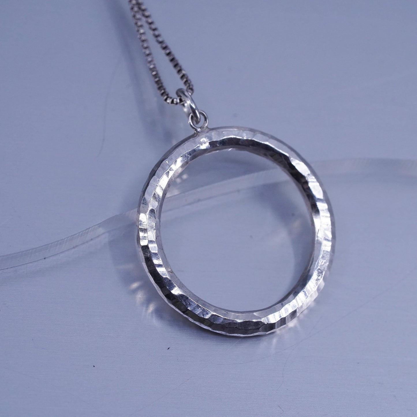 18”, vintage Sterling 925 silver box chain necklace w/ hammered circle pendant