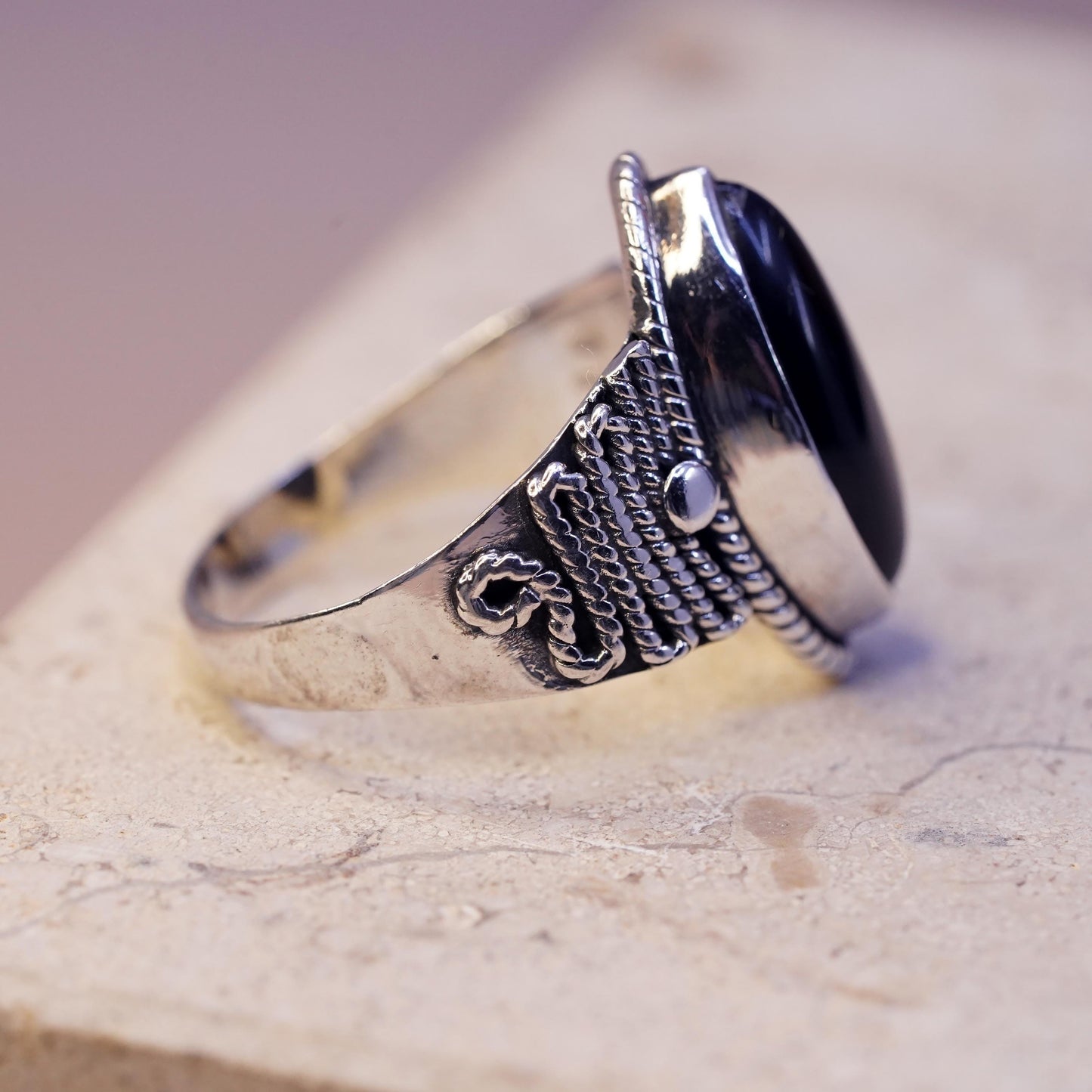 Size 10.75, vintage YS Sterling 925 silver ring marquise shaped onyx and cable
