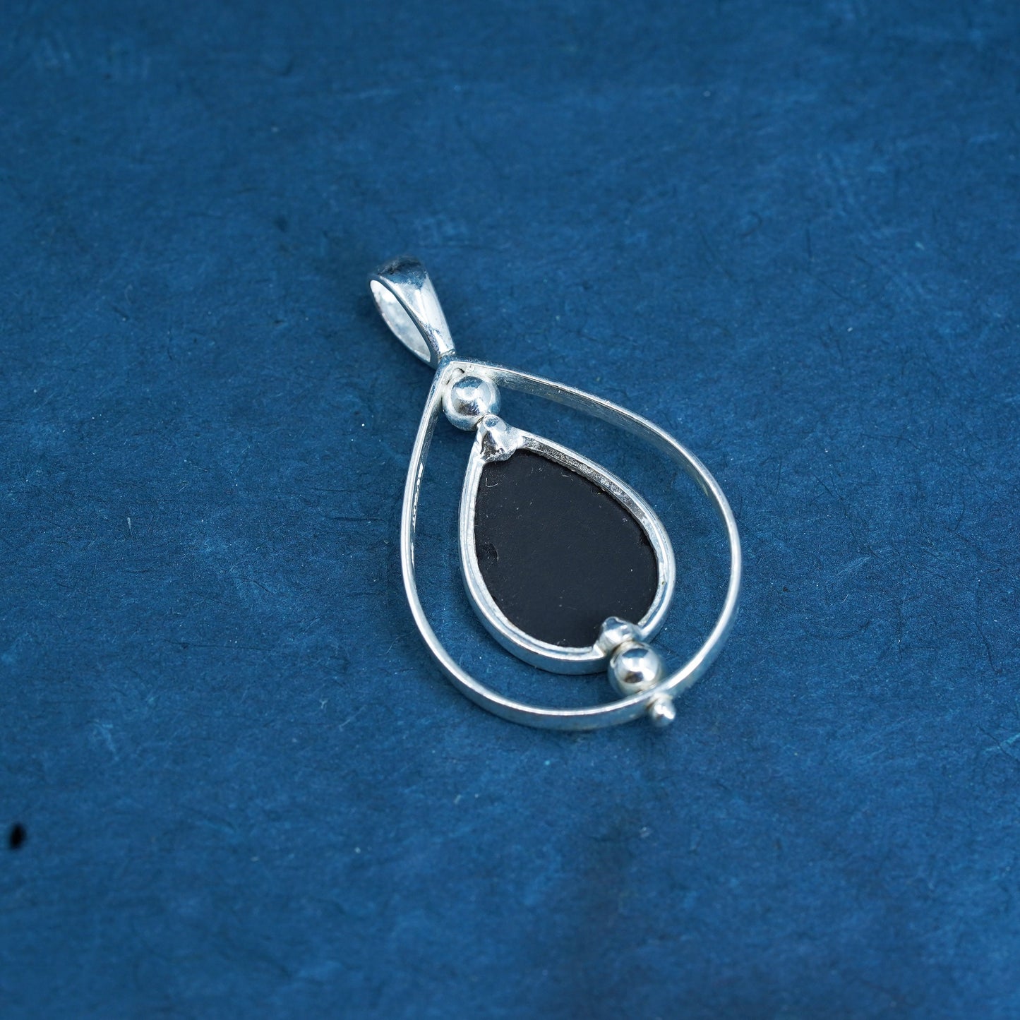 Vintage Sterling 925 silver handmade teardrop pendant with onyx