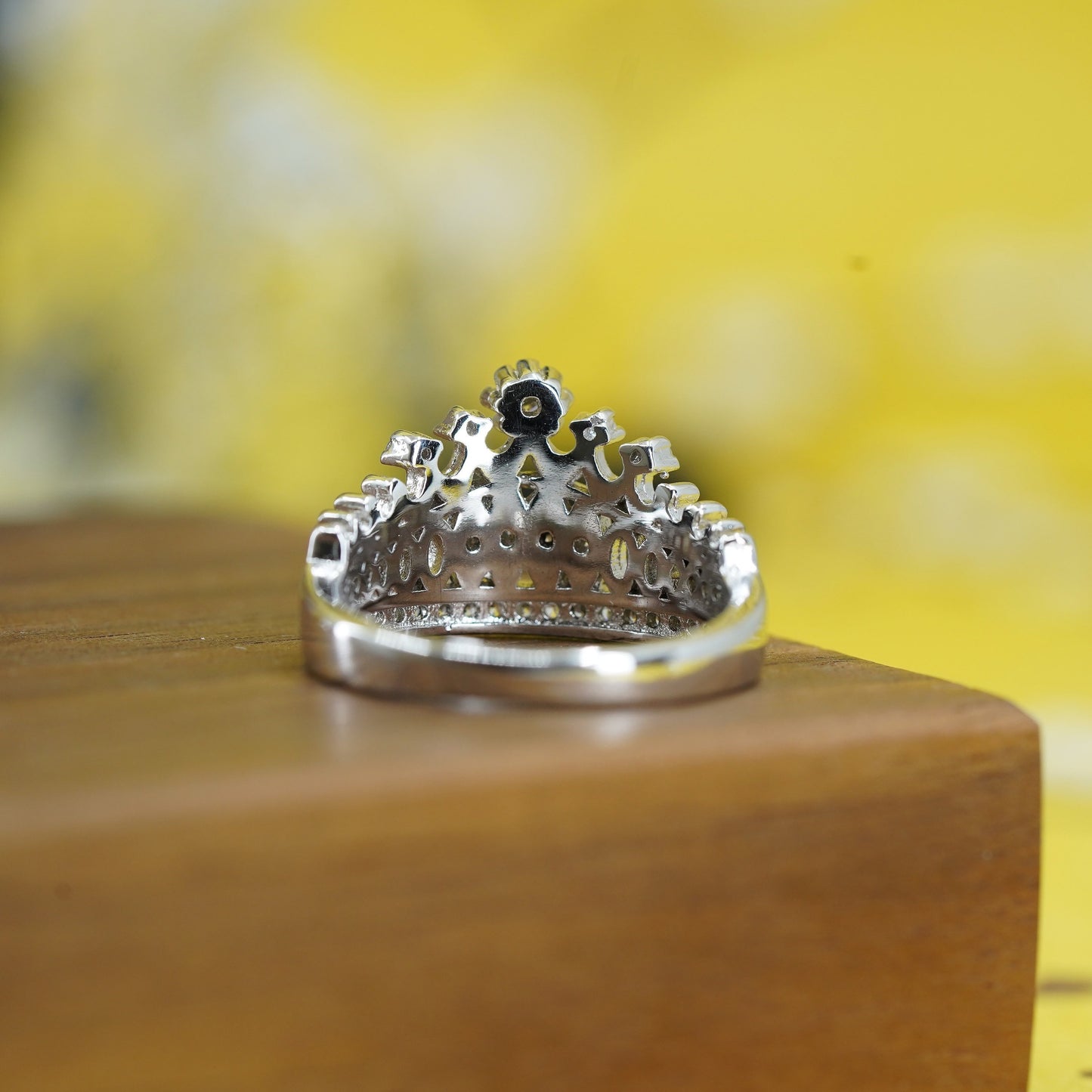 Size 7.5, Vintage Sterling 925 silver handmade crown Ring with Cz
