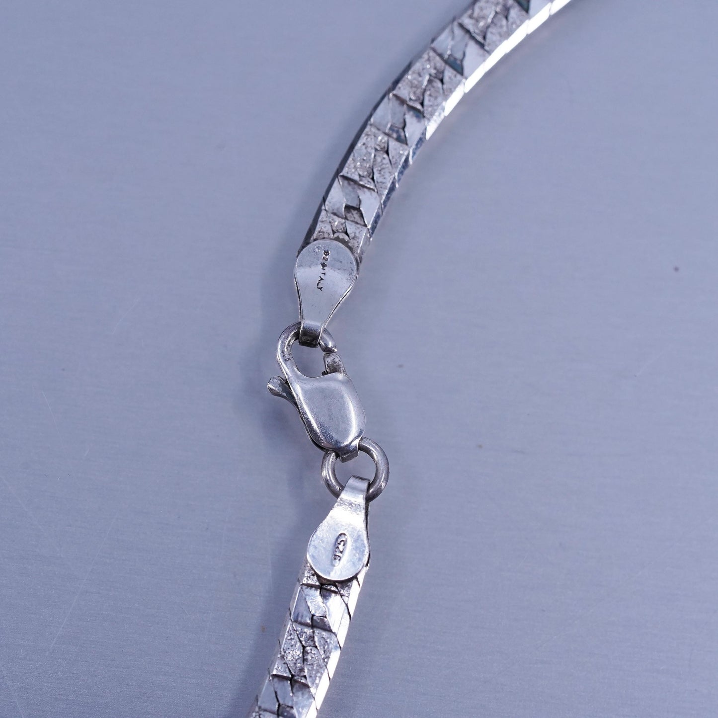 18” 4mm, VTG Italian Sterling 925 silver textured herringbone chain necklace