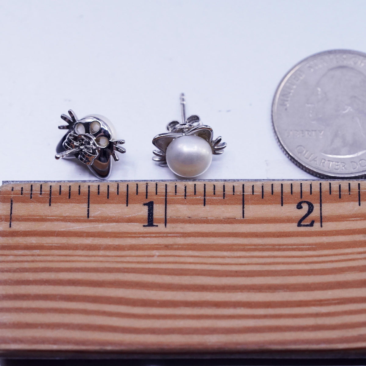 Vintage Mexico Sterling 925 silver earrings, freshwater pearl cat kitty studs