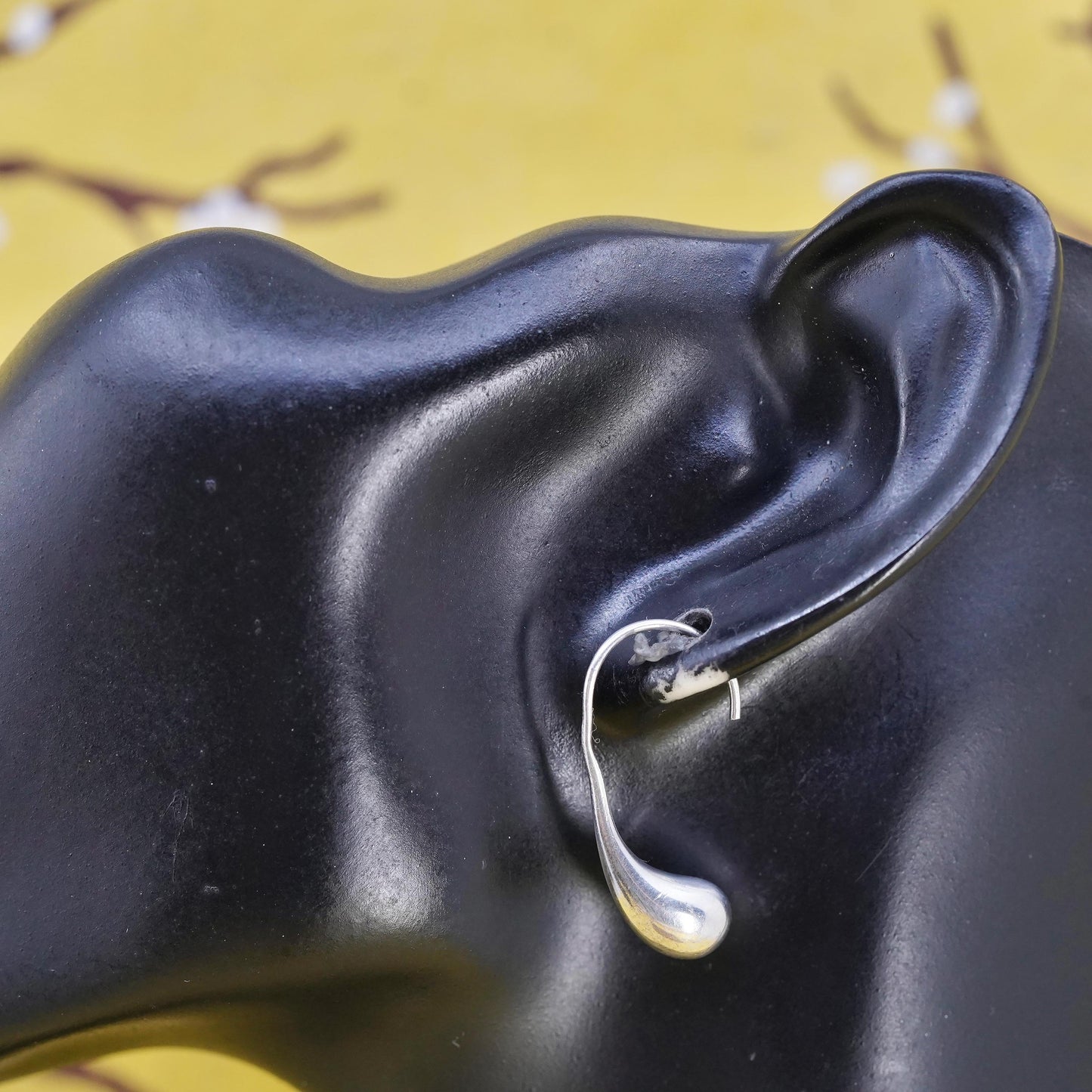 Vintage Italian Solid Sterling 925 Silver teardrop Earrings