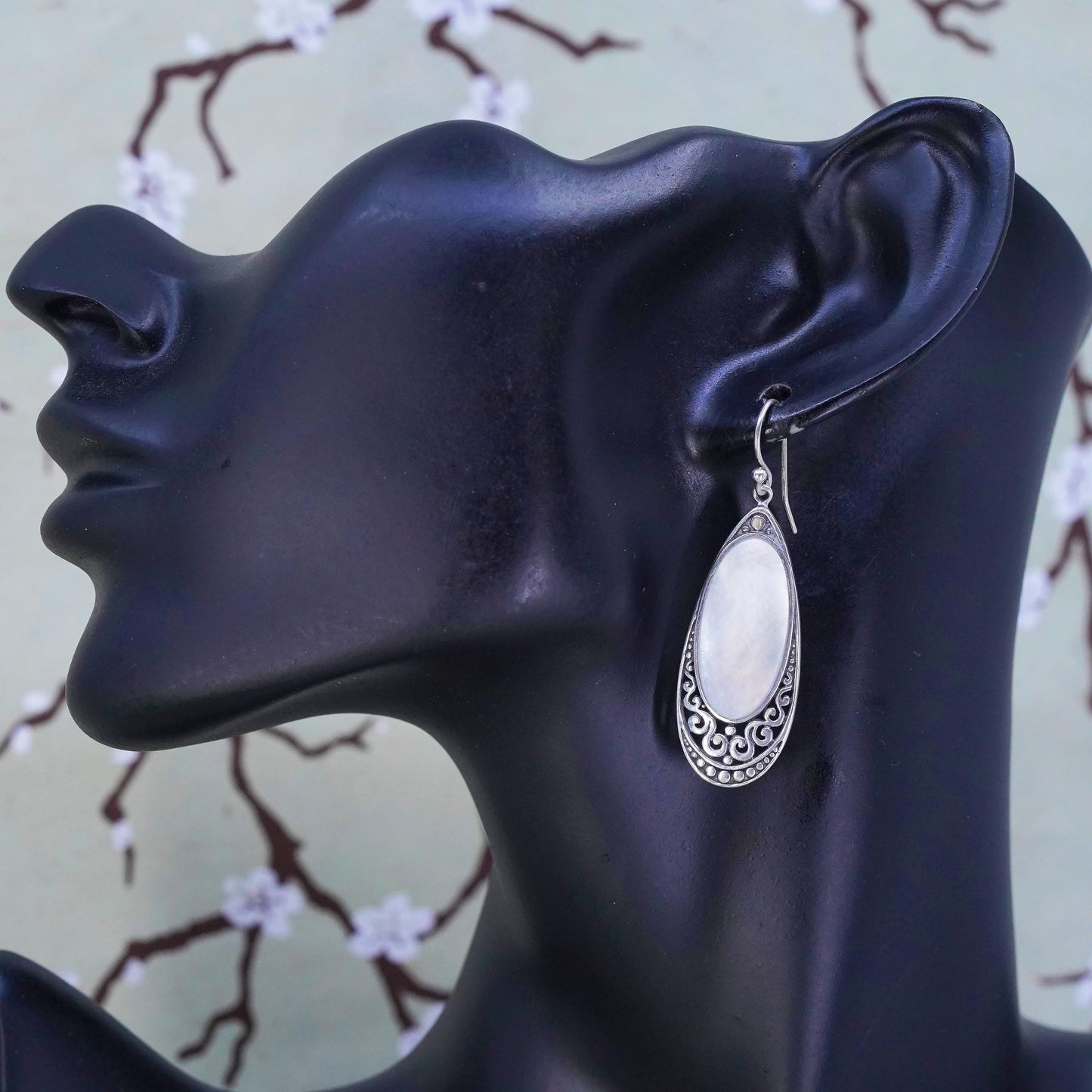 Vintage sterling 925 silver Bali teardrop earrings with mother of pearl drop