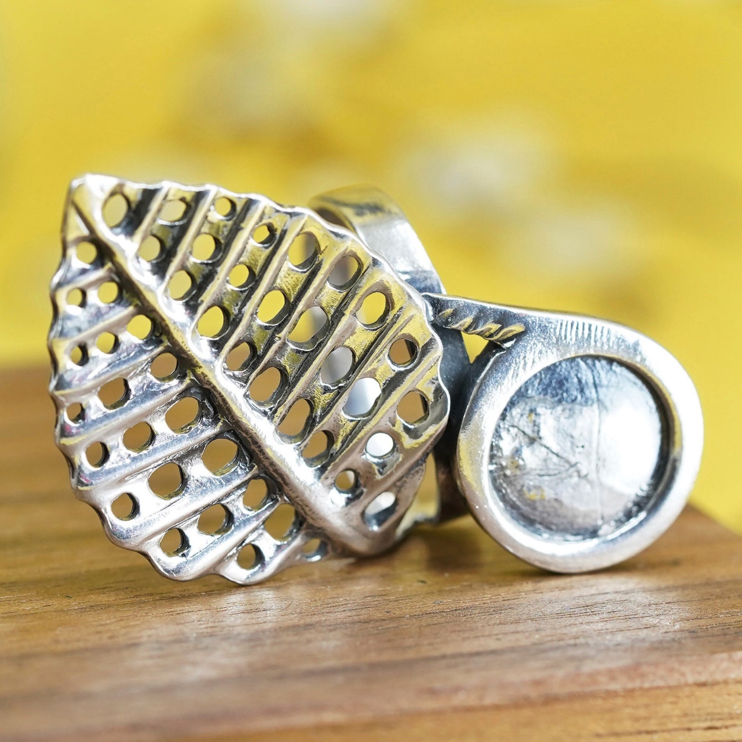 Size 7.75, Vintage Sterling silver handmade ring, 925 leaf band