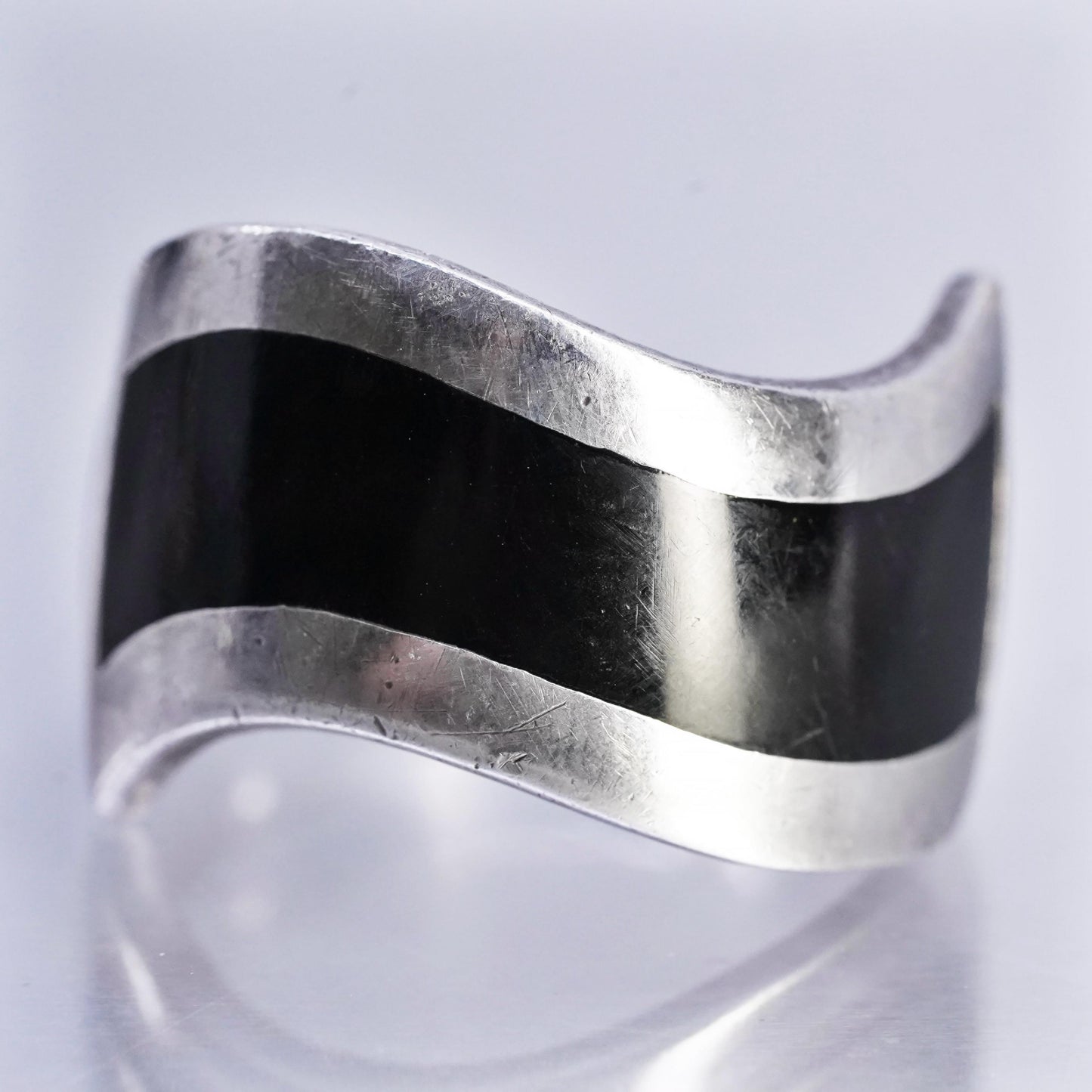 Size 9.5, vintage Sterling 925 silver handmade black enamel inlay wavy ring
