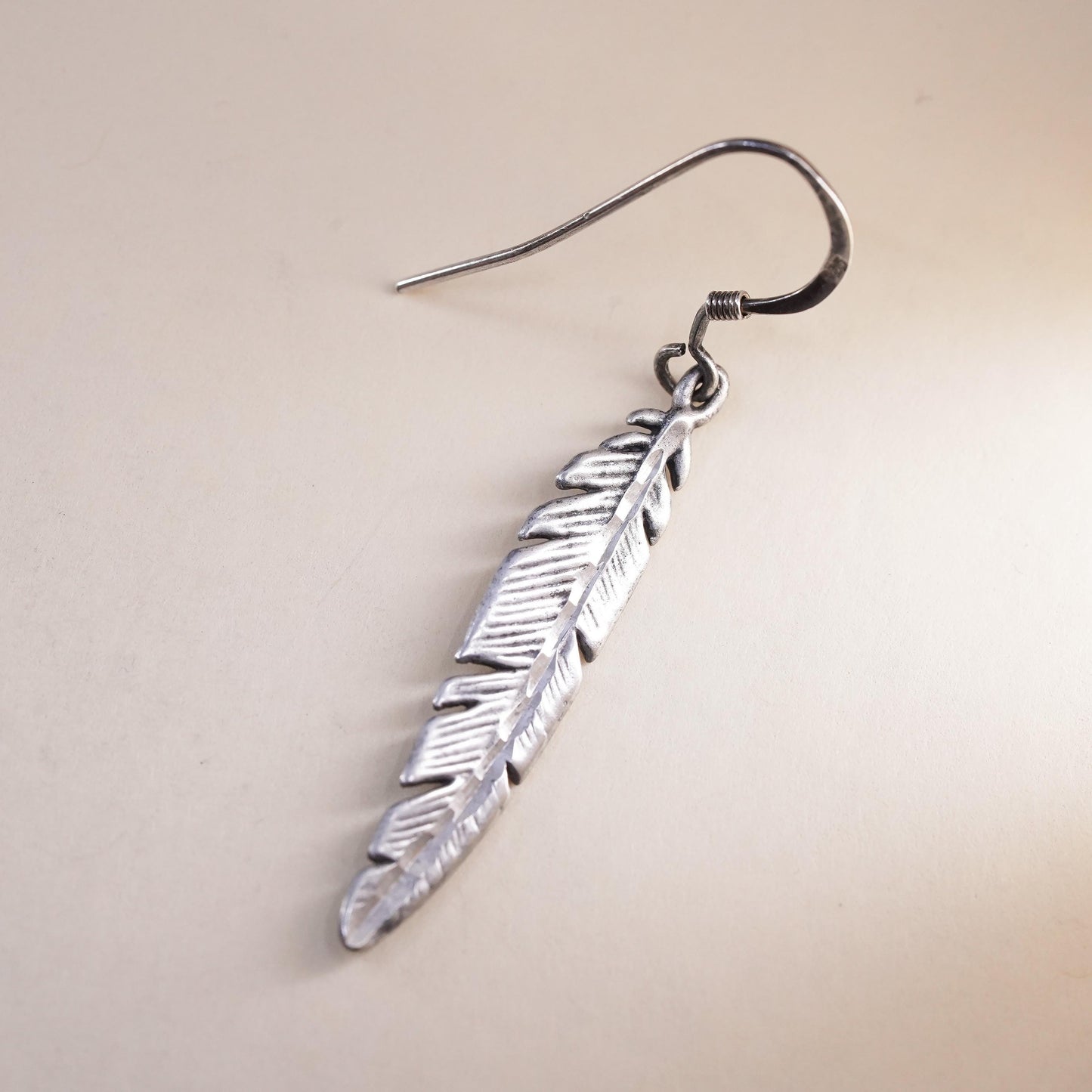 Vintage southwestern 925 Silver Vintage feather Dangle single earring