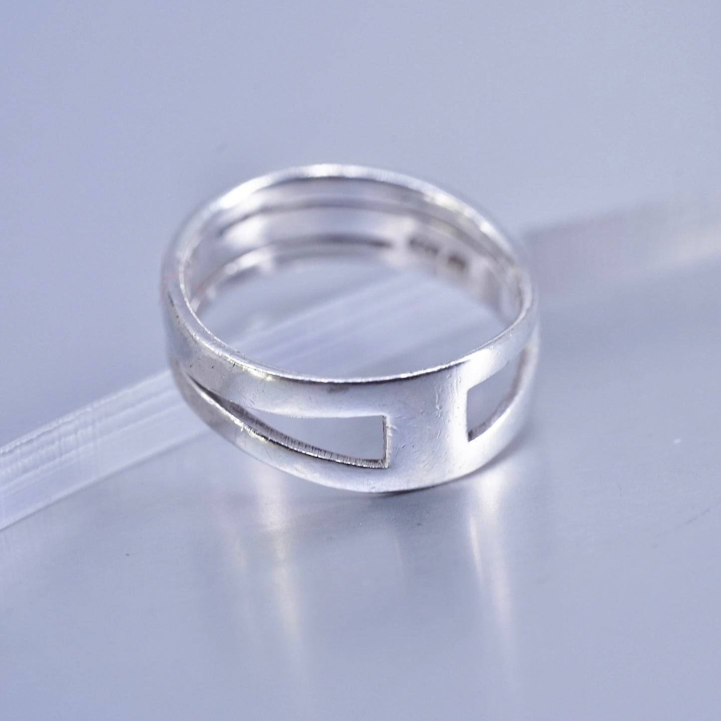 Size 7, vintage southwestern Sterling 925 silver wedding ring, band