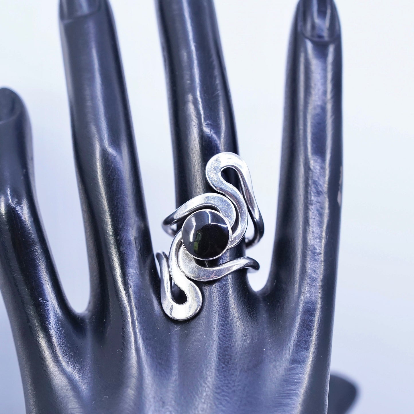 Size 7.25, vintage modern Sterling 925 silver handmade twisted ring with obsidian