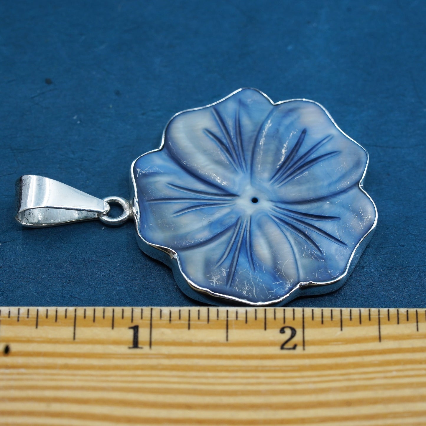 Vintage Sterling silver 925 pendant with blue mother of pearl plumeria flower
