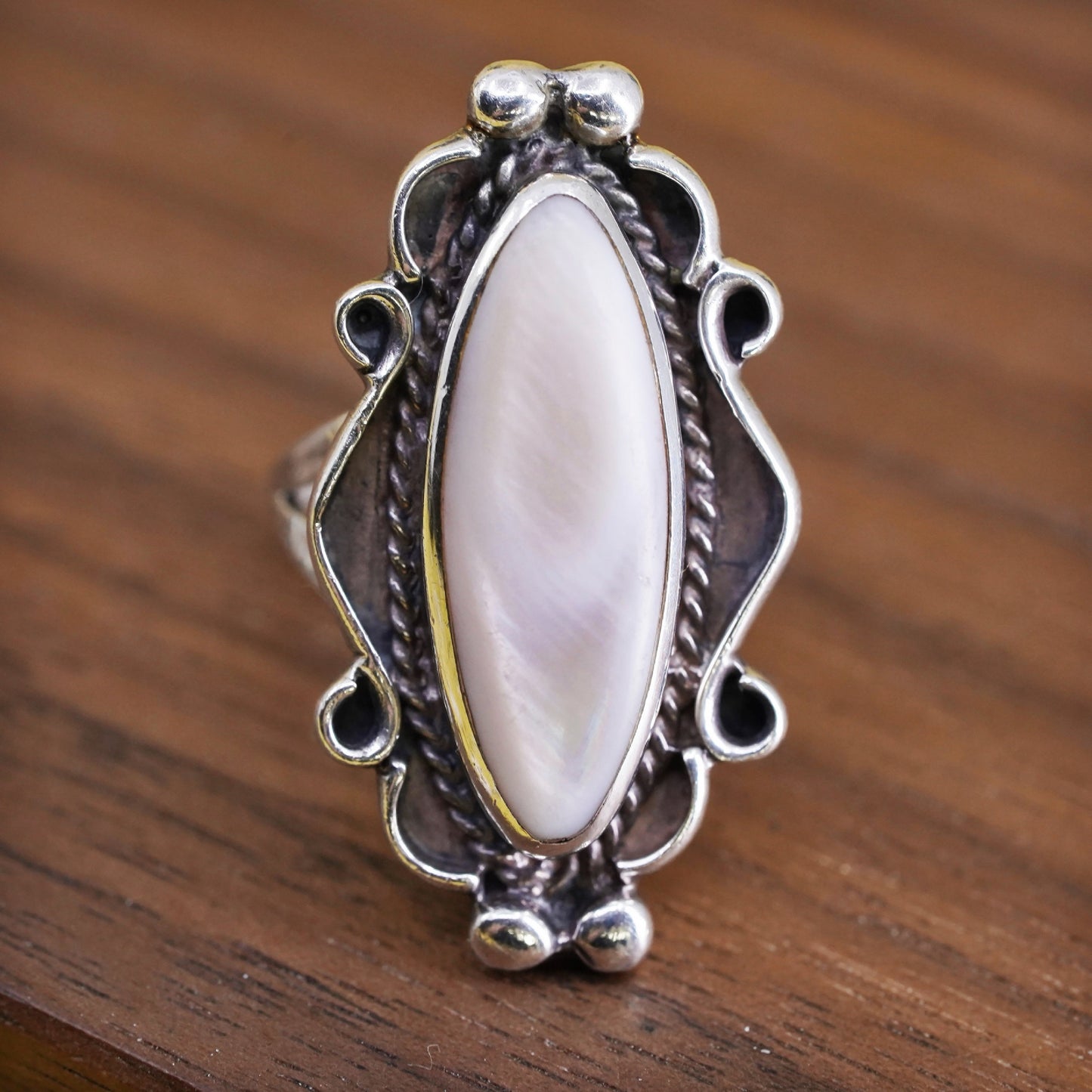 Size 5, Sterling 925 silver ring, jewelry, southwestern white mother of pearl
