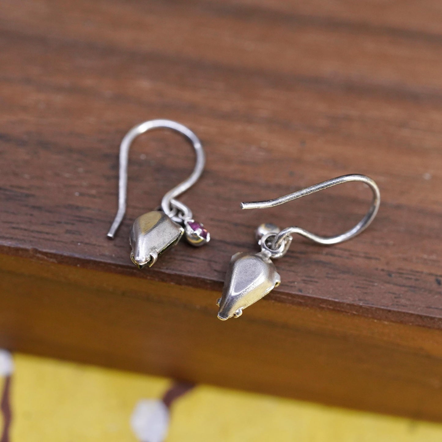 Vintage Sterling 925 silver handmade teardrop earrings with peridot