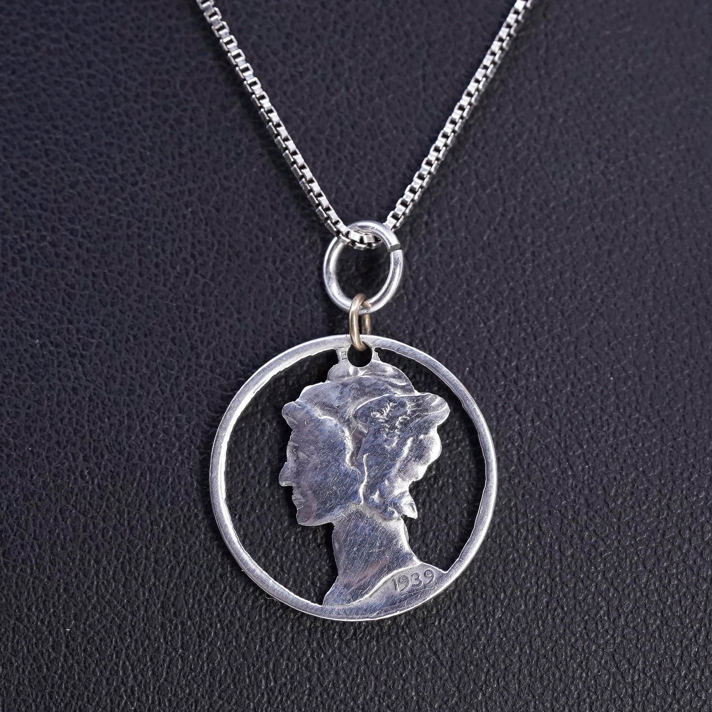 16", vintage Sterling 925 silver box chain necklace with coin queen pendant