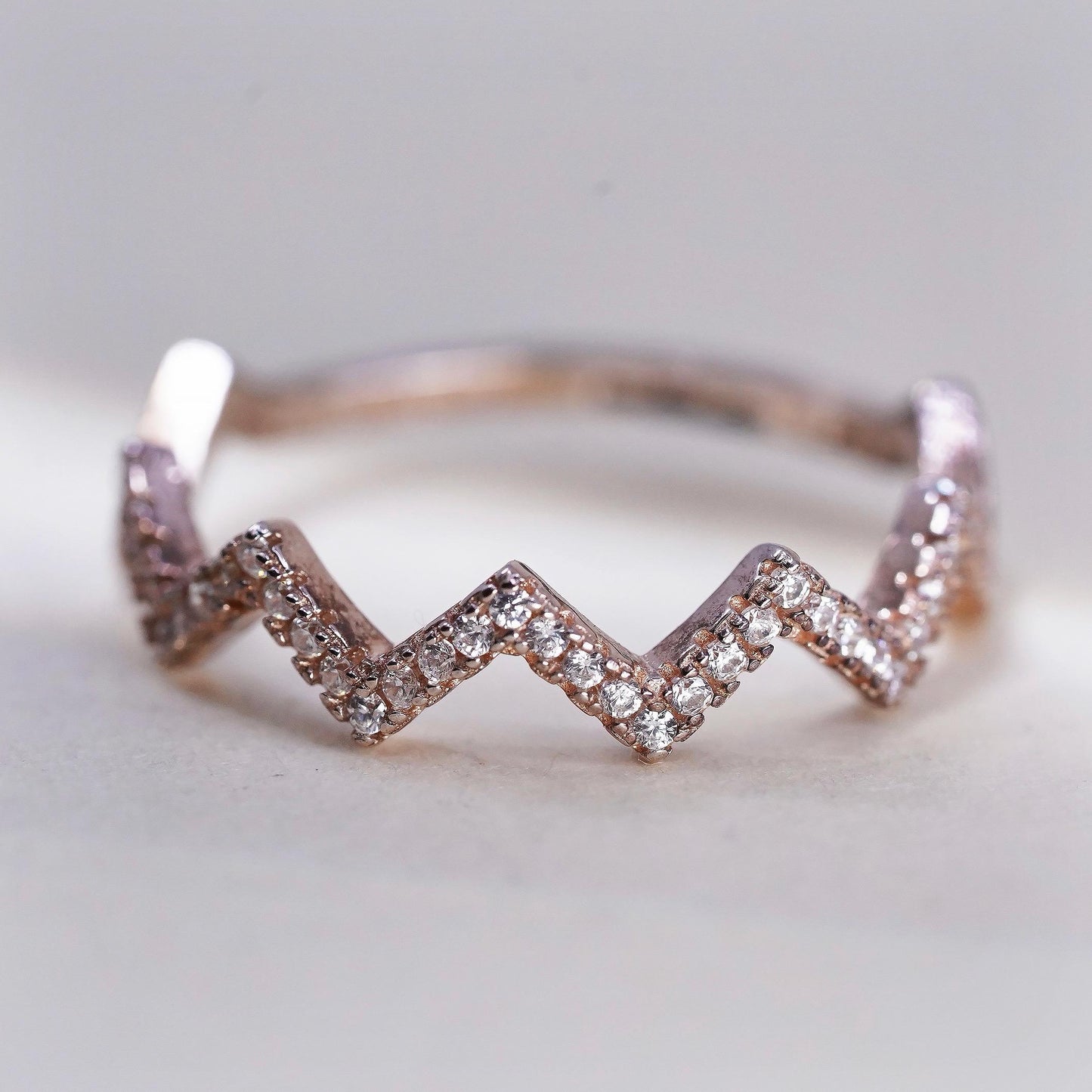 Size 7.25, vermeil rose gold Sterling silver ring, 925 zigzag band cluster Cz