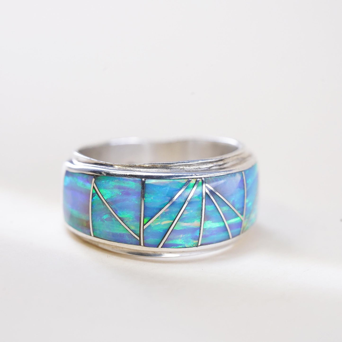 Size 4.5, VTG Native Americans Lee Thompson Sterling silver ring, 925 fire opal