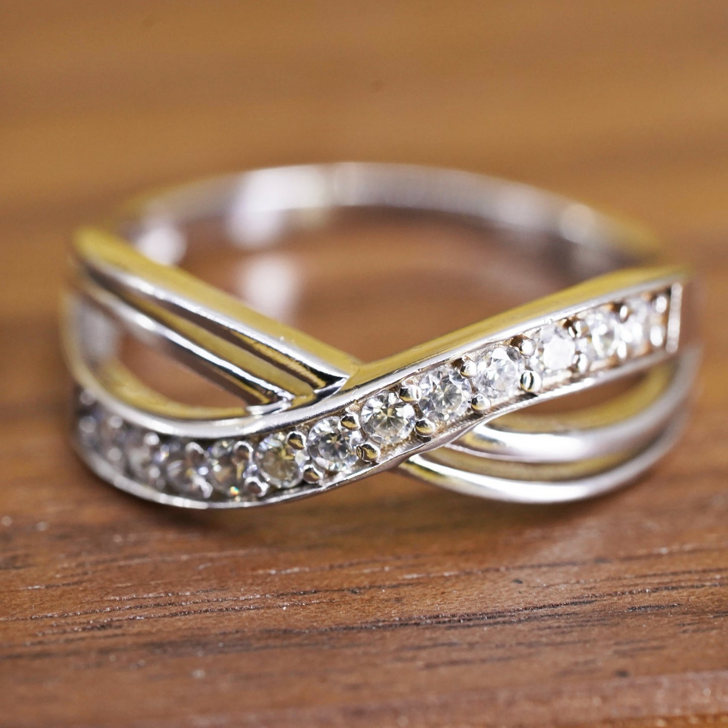 Size 7, vintage Sterling silver handmade ring, 925 wavy band with cz