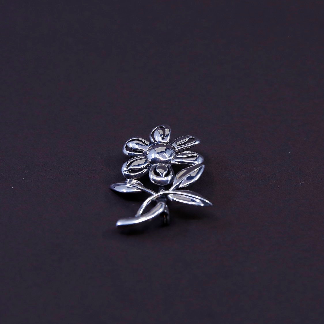 Vintage handmade sterling 925 silver flower shaped flower brooch
