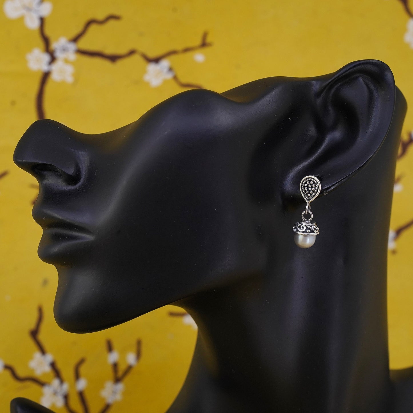 Vintage handmade sterling 925 silver Bali earrings with gray pearl