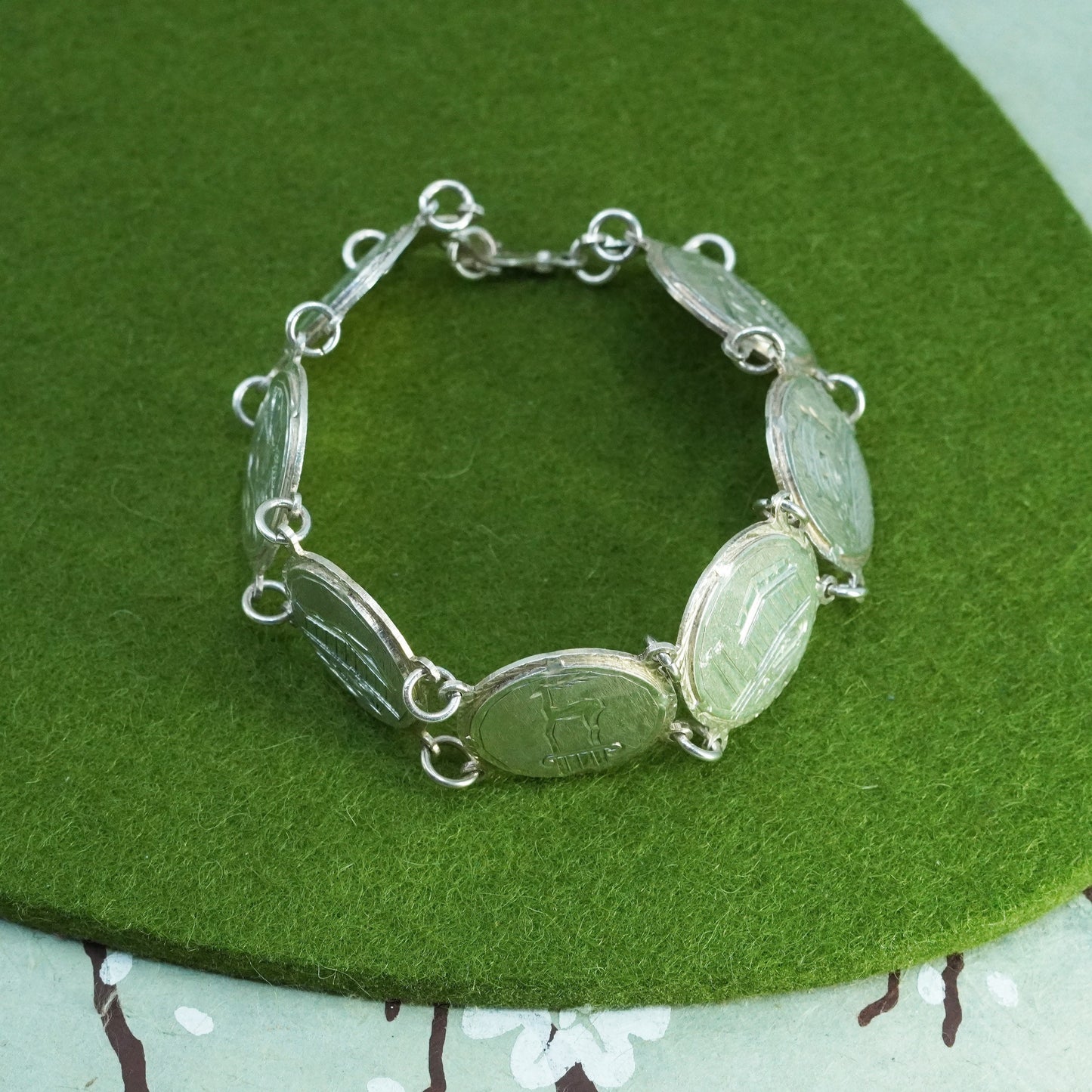 7.75”, Vintage sterling 925 silver bracelet with circle disc engraved landmarks