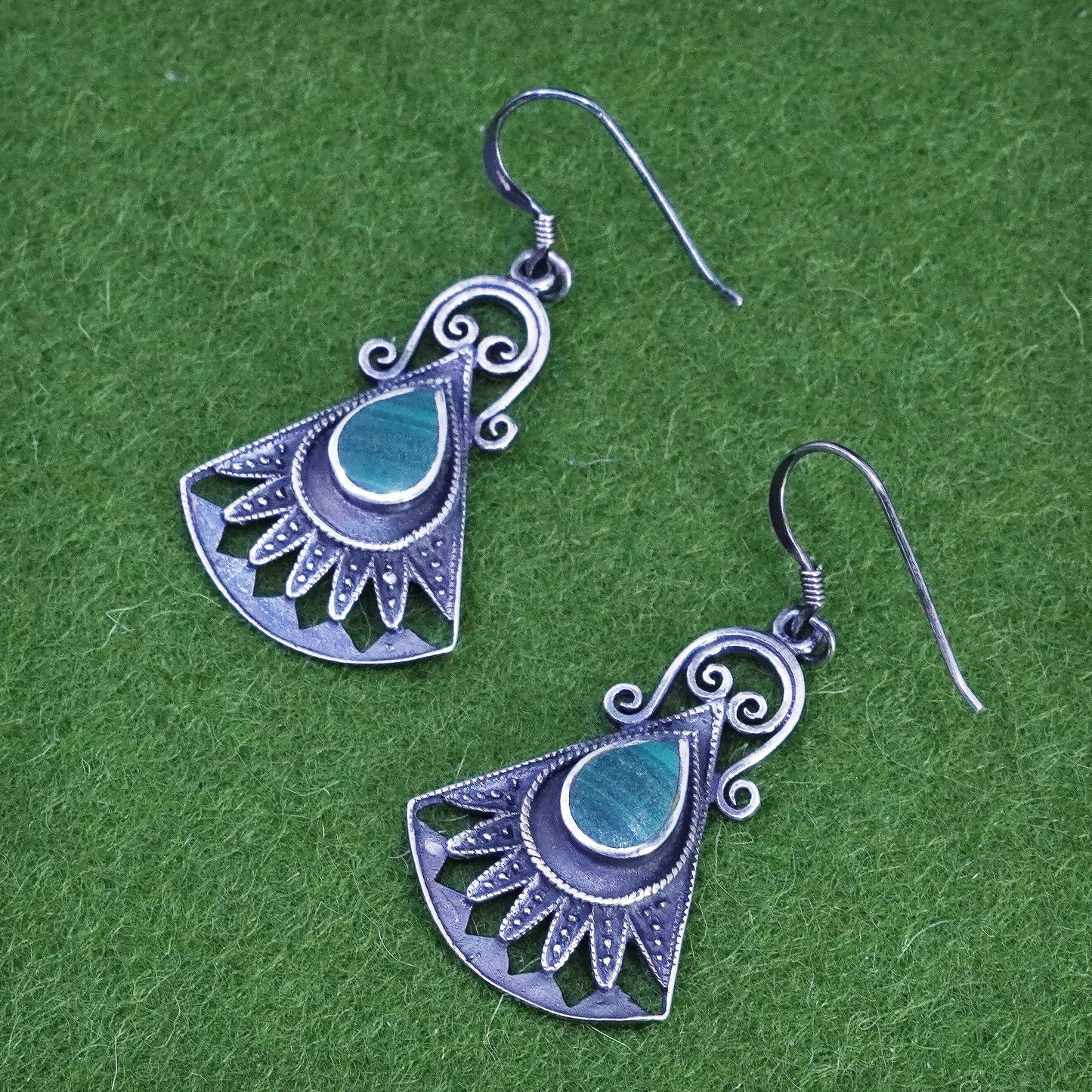 Vintage sterling 925 silver handmade teardrop earrings with malachite and beads