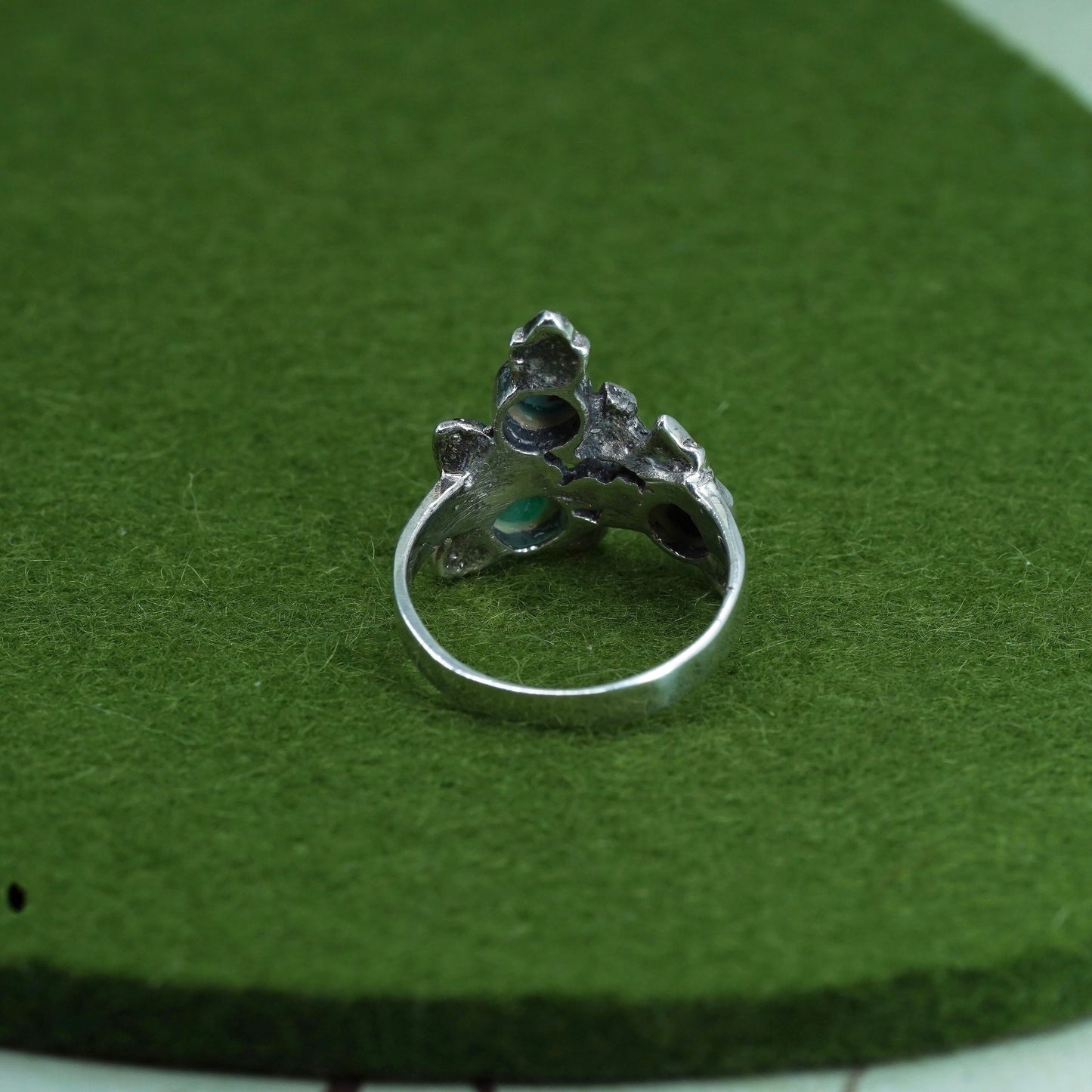 Size 8, Vintage sterling 925 silver handmade leaf ring with onyx turquoise