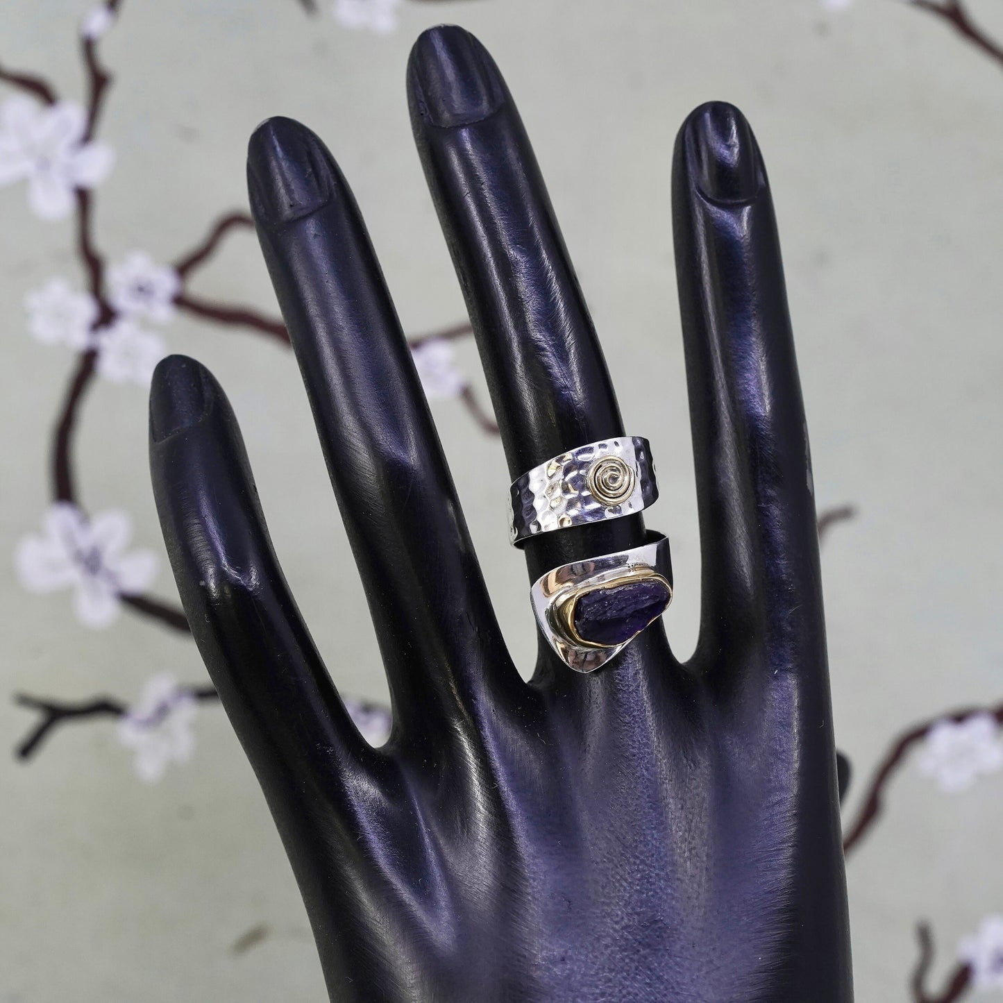Size adjustable, VTG two tone sterling 925 silver wrap band ring with amethyst