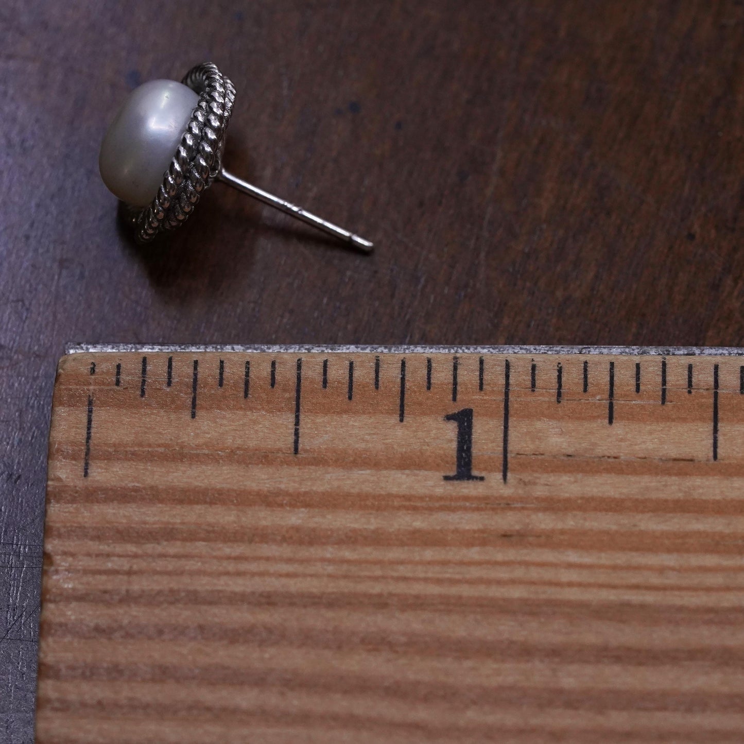 Vintage single earring. Sterling 925 silver pearl stud with cable around