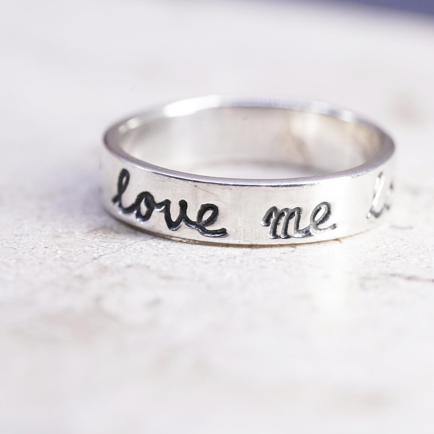 Size 6.25, VTG Sterling silver stackable ring, 925 band engraved "love me not"