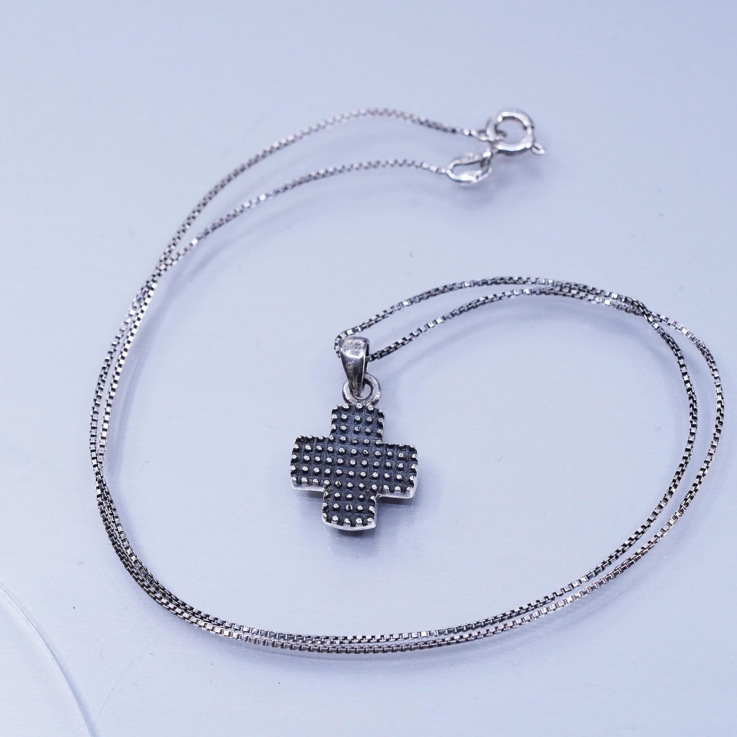 18”, Vintage Sterling silver necklace, box chain with 925 beaded cross pendant