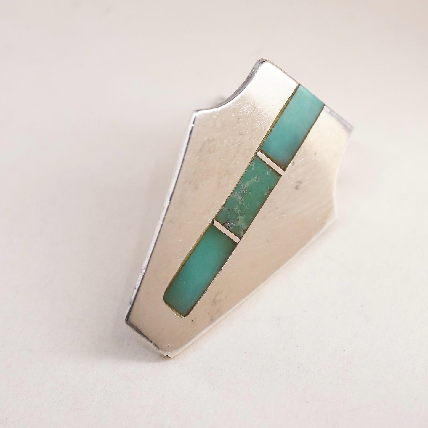 VTG Native American Ray Tracey Knifewing sterling silver single earring, stud