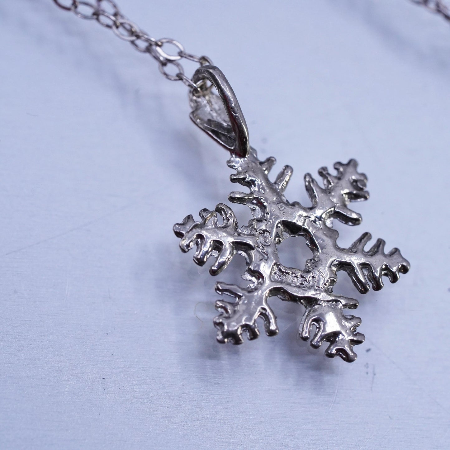 19" 1mm, vintage Sterling 925 silver circle chain necklace w/ snowflake pendant