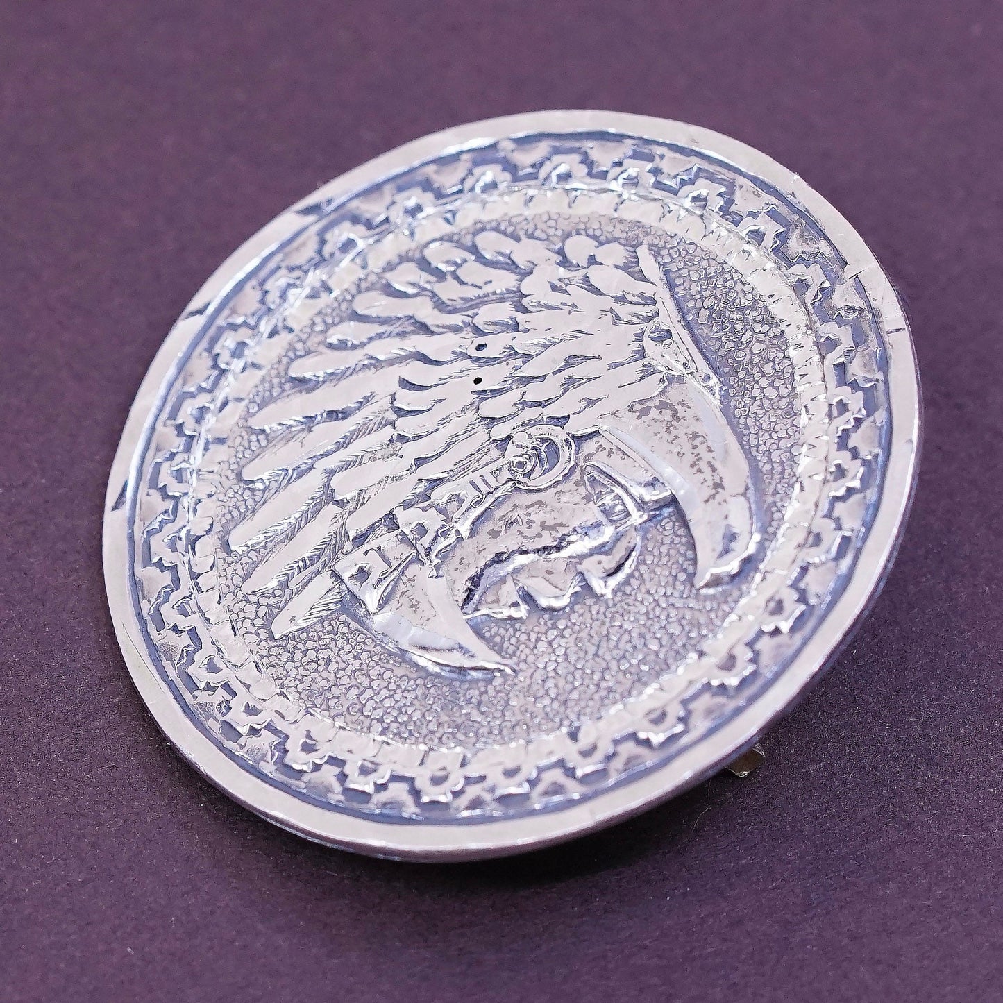 Vintage meixco handmade sterling 925 silver circle disc shaped brooch, pendant with Indian portrait embossed. stamped 925 mexico