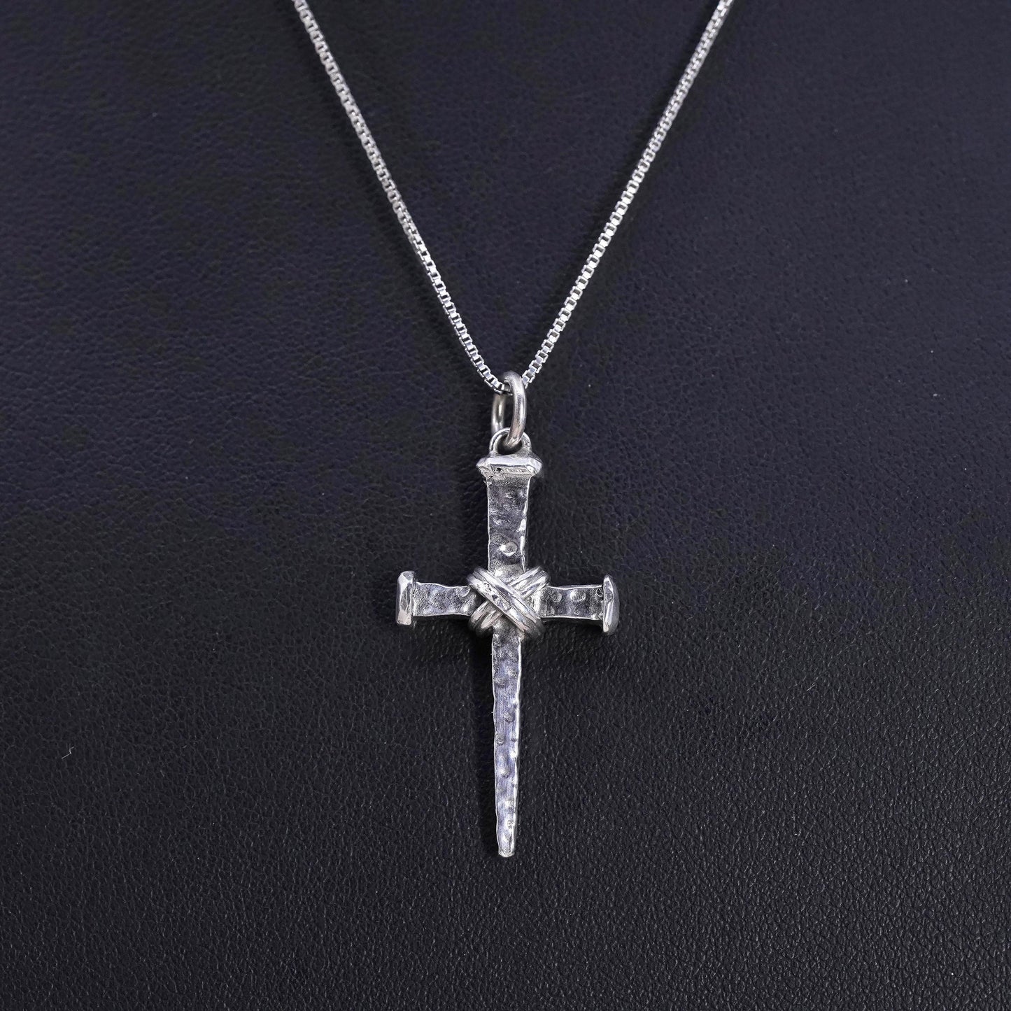 16”, VTG LIRM Sterling silver necklace, 925 box chain textured cross pendant