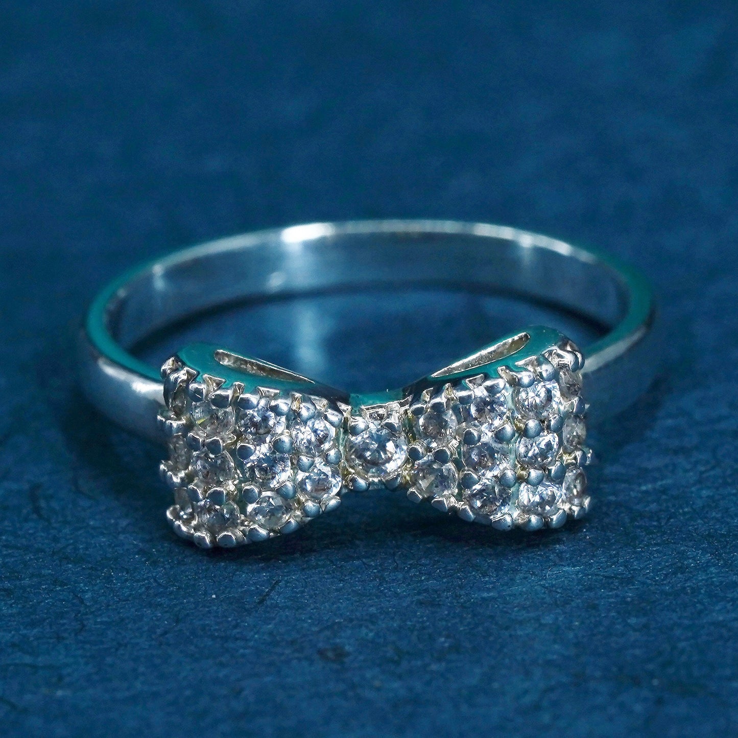 Size 7, vintage Sterling silver handmade ring, 925 bow tie ribbon ring with cz