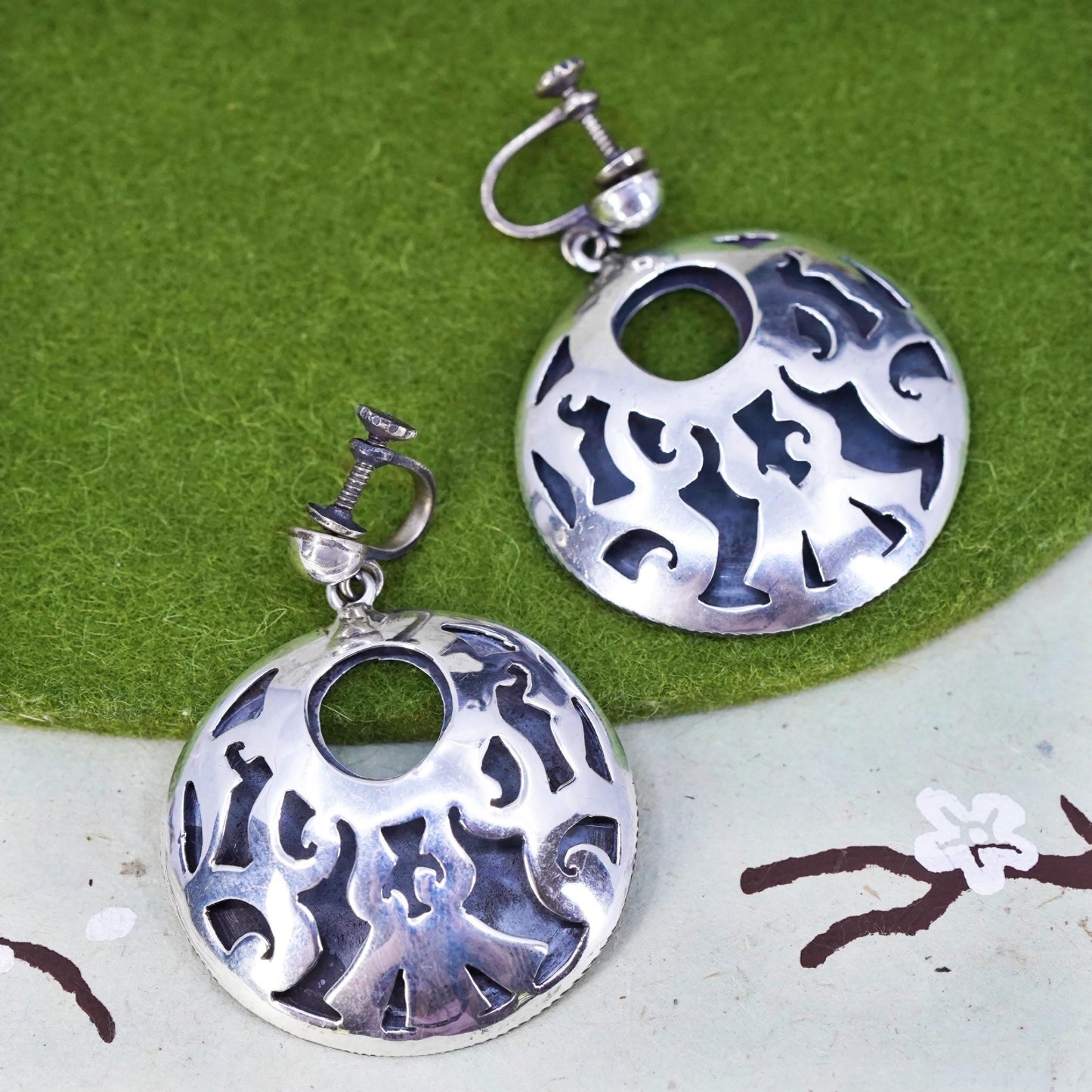 VTG Mexican hecho en Sterling silver earrings, Mexico 925 cutted circle dangles
