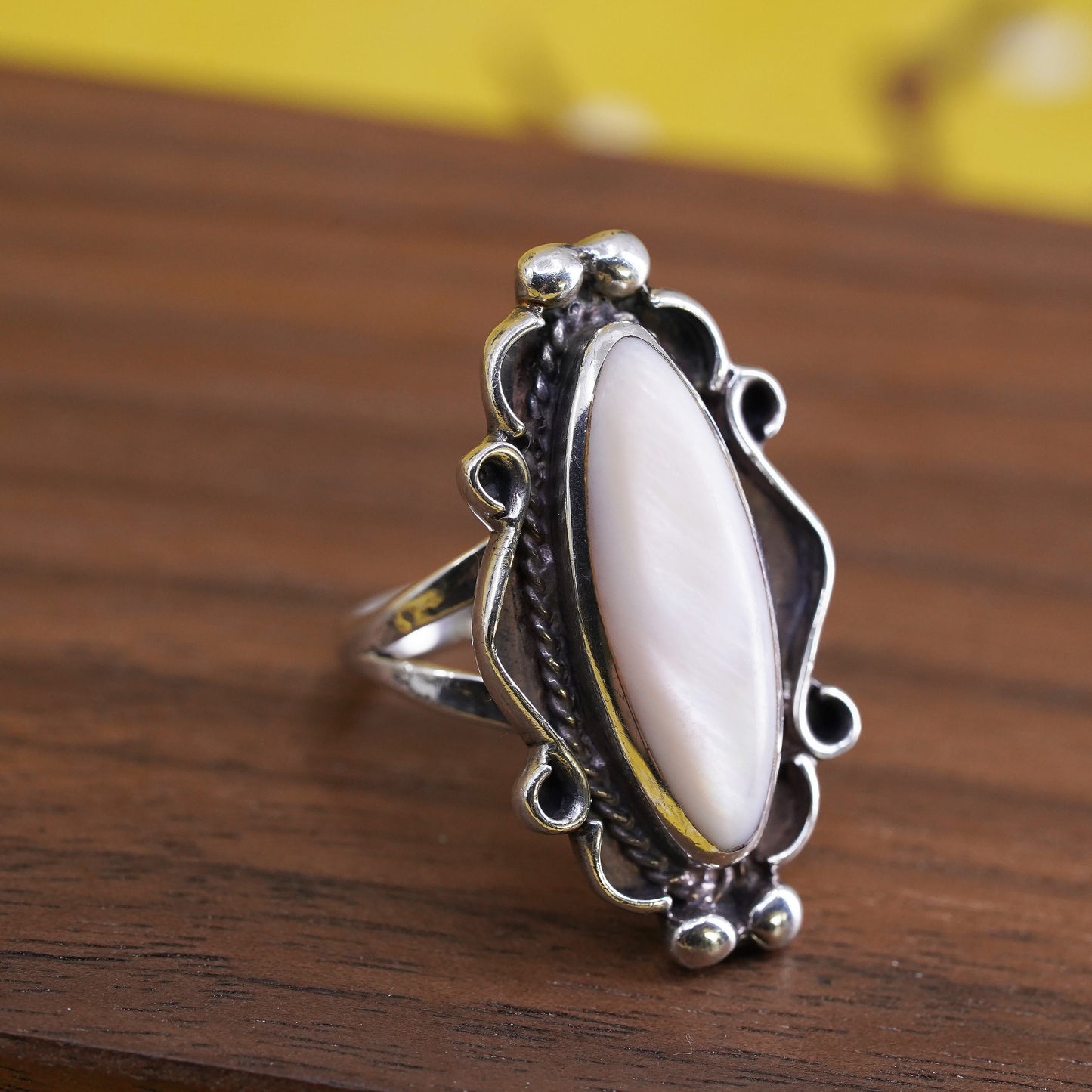 Size 5, Sterling 925 silver ring, jewelry, southwestern white mother of pearl