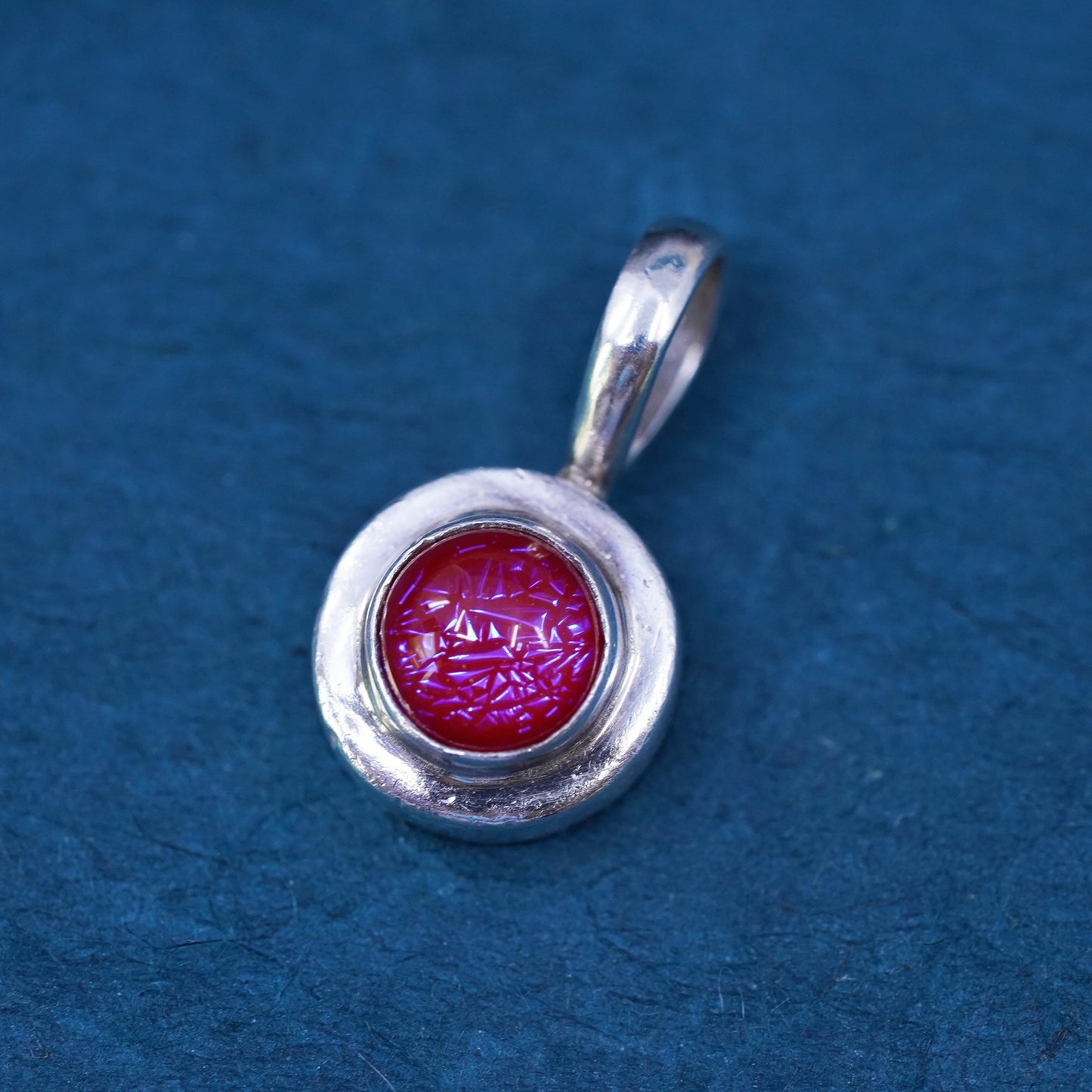 Vintage Sterling 925 silver handmade pendant with round dragon breath glass