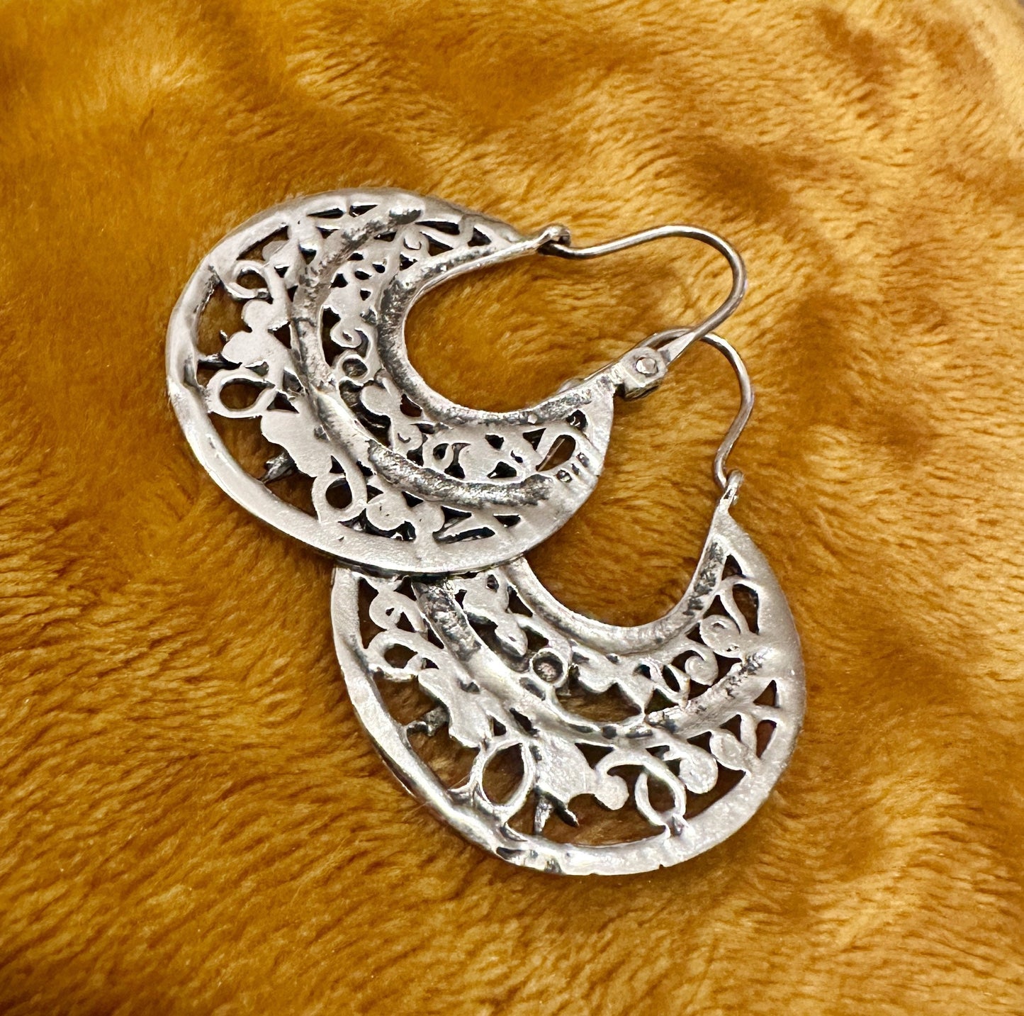 1”, vintage Sterling silver filigree hoop earrings, 925 handmade huggie w/ bird
