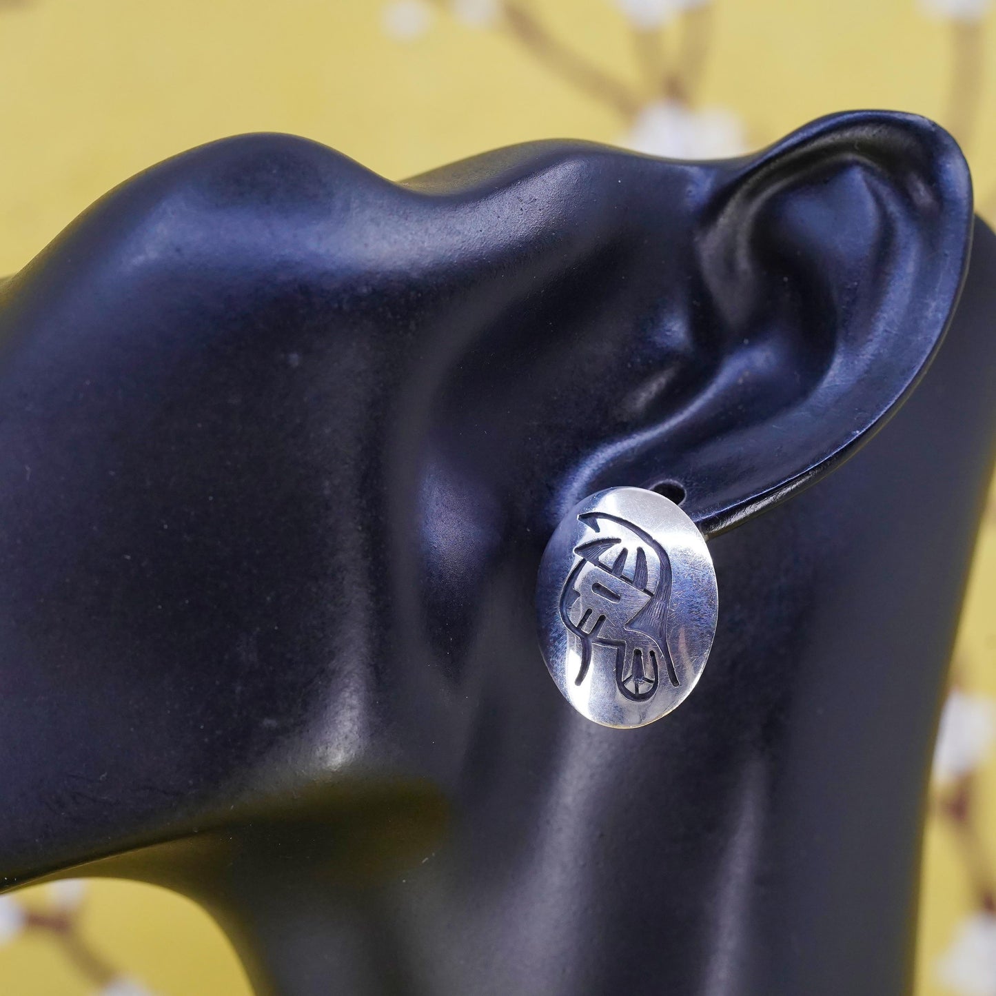 Native American Fernando Puhuhefvaya Sterling 925 silver oval earrings, clip on