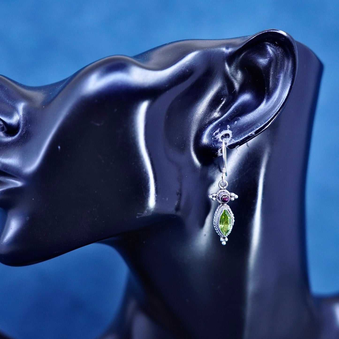 Vintage sterling silver 925 handmade earrings with peridot and garnet