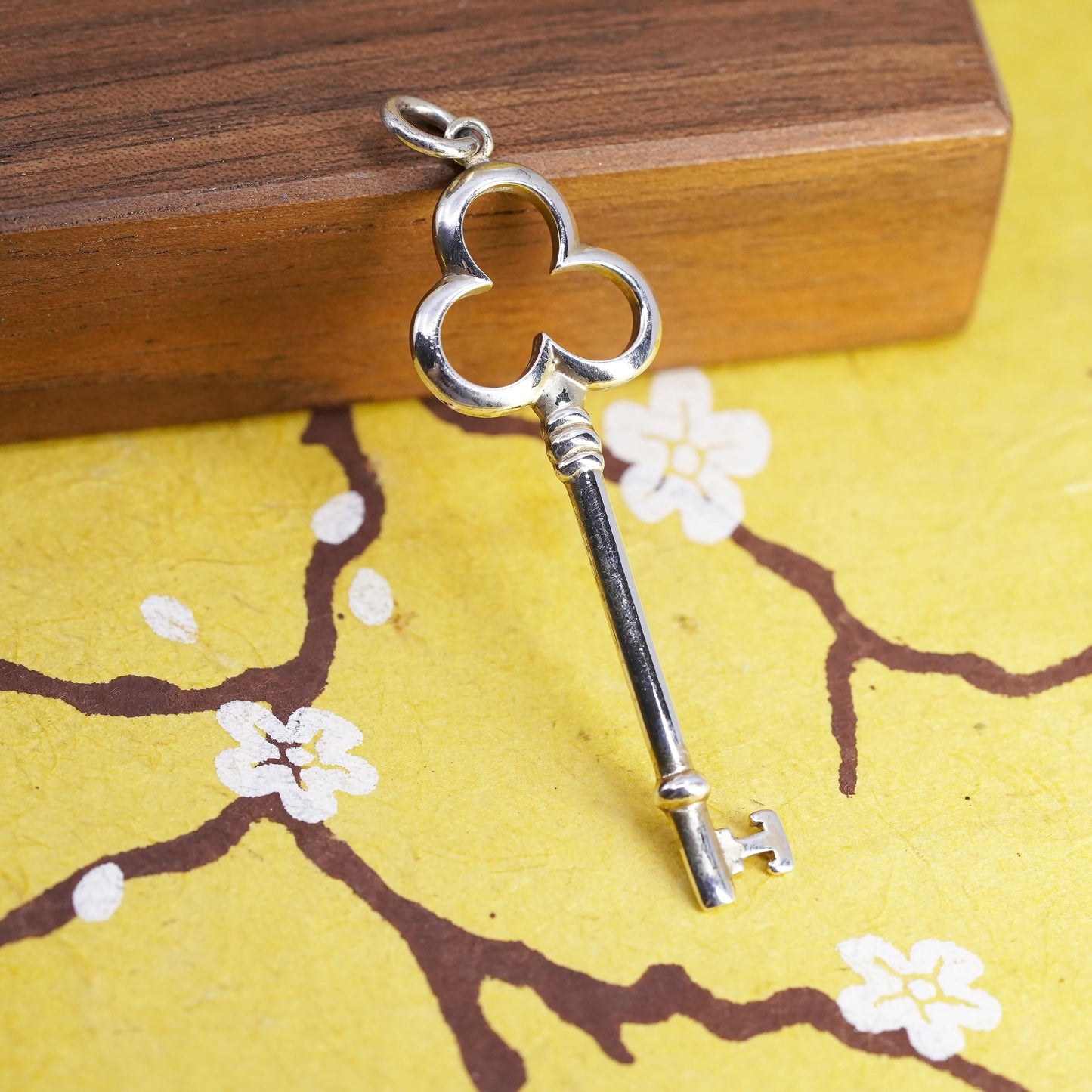 Vintage Sterling silver handmade pendant, 925 clover leaf key charm