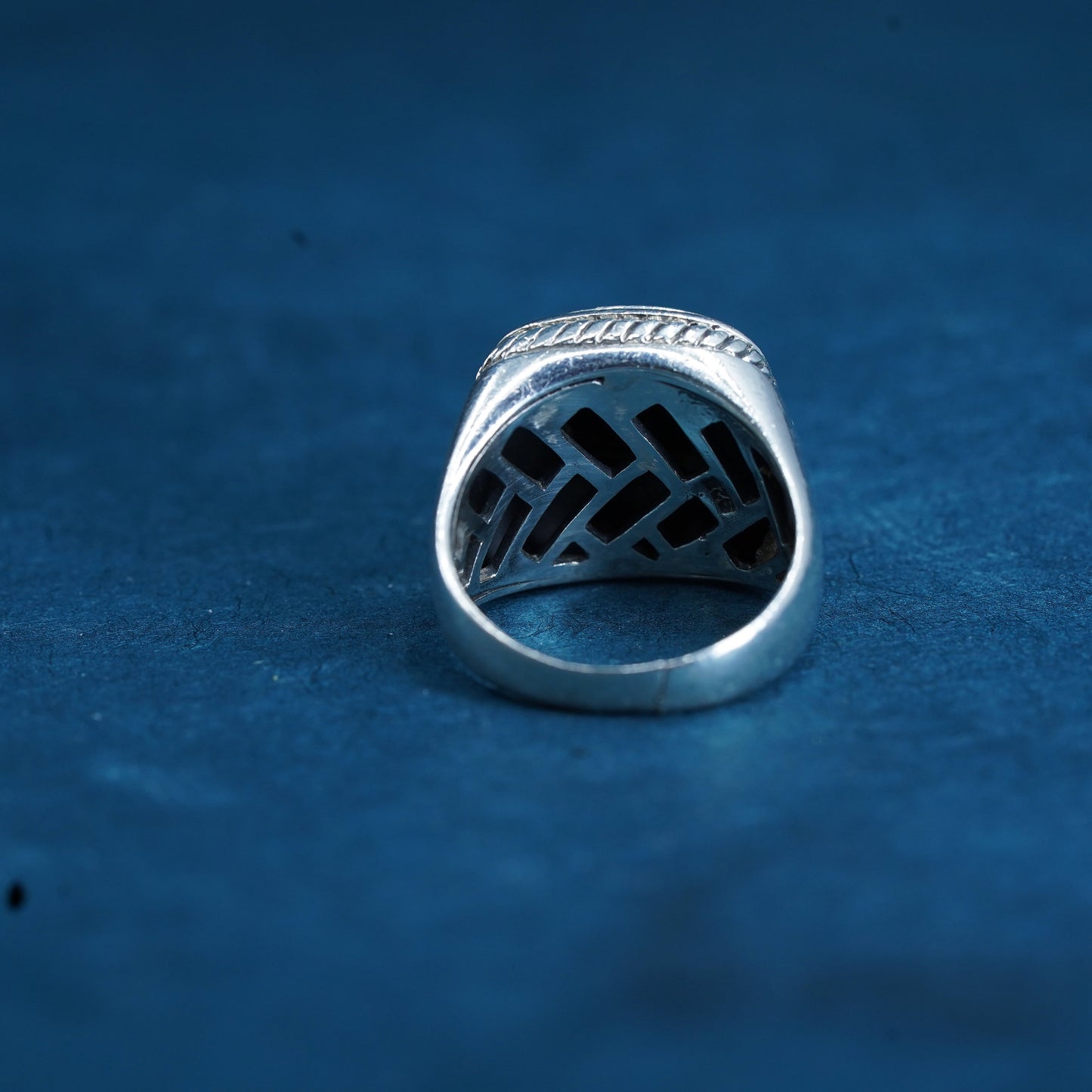 Size 8, vintage Sterling 925 silver handmade ring with square black onyx inlay