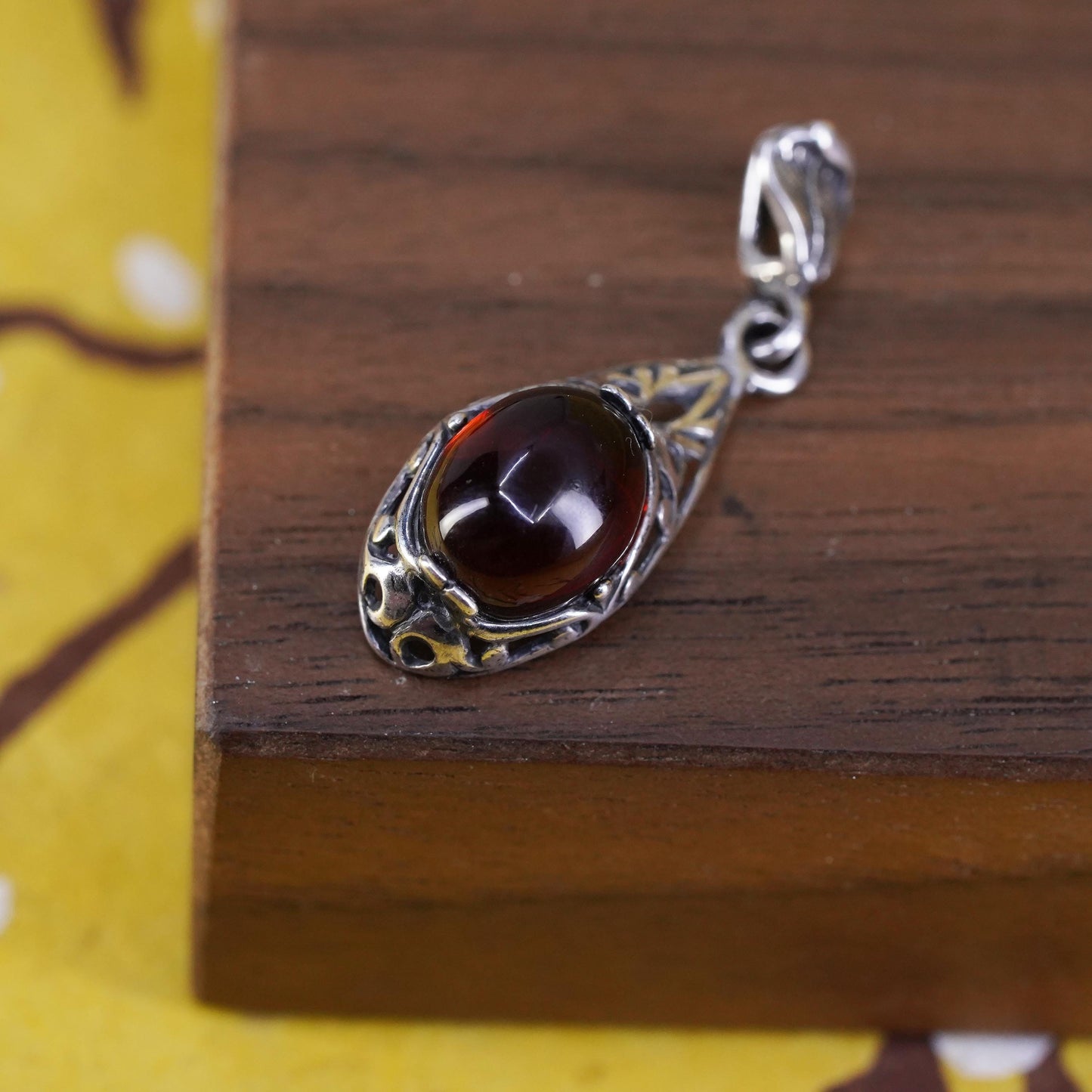 Vintage Poland Sterling 925 silver handmade pendant with oval Amber