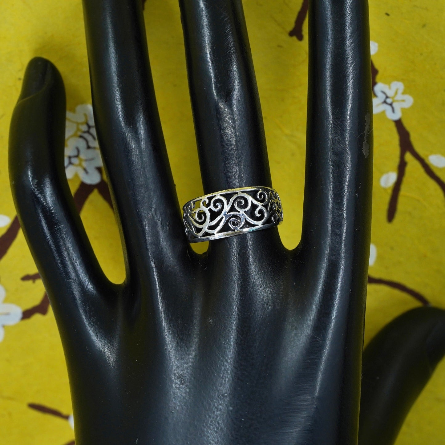 Size 8, Sterling silver handmade ring, southwestern, 925 filigree swirl band