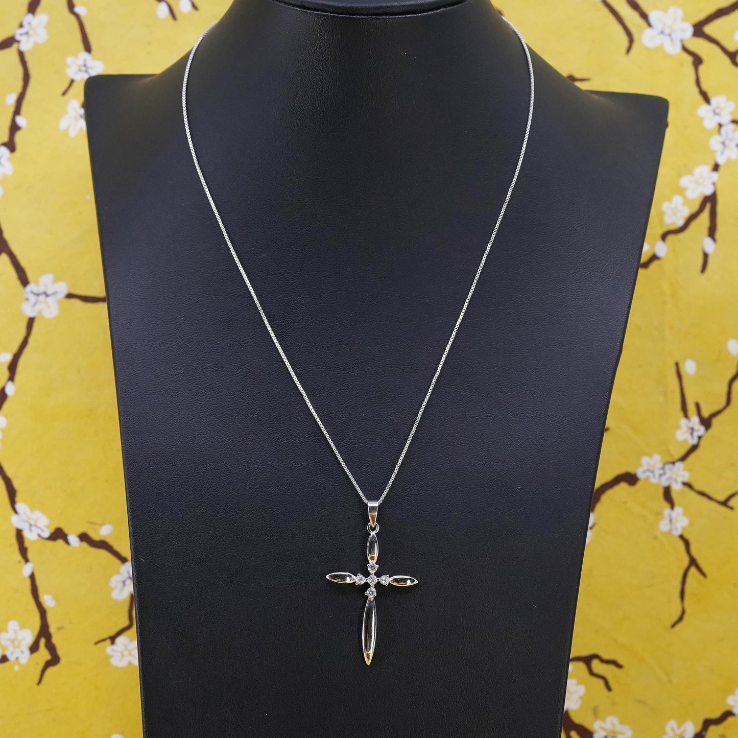18", Italian Sterling 925 Silver box chain necklace with cz cross pendant