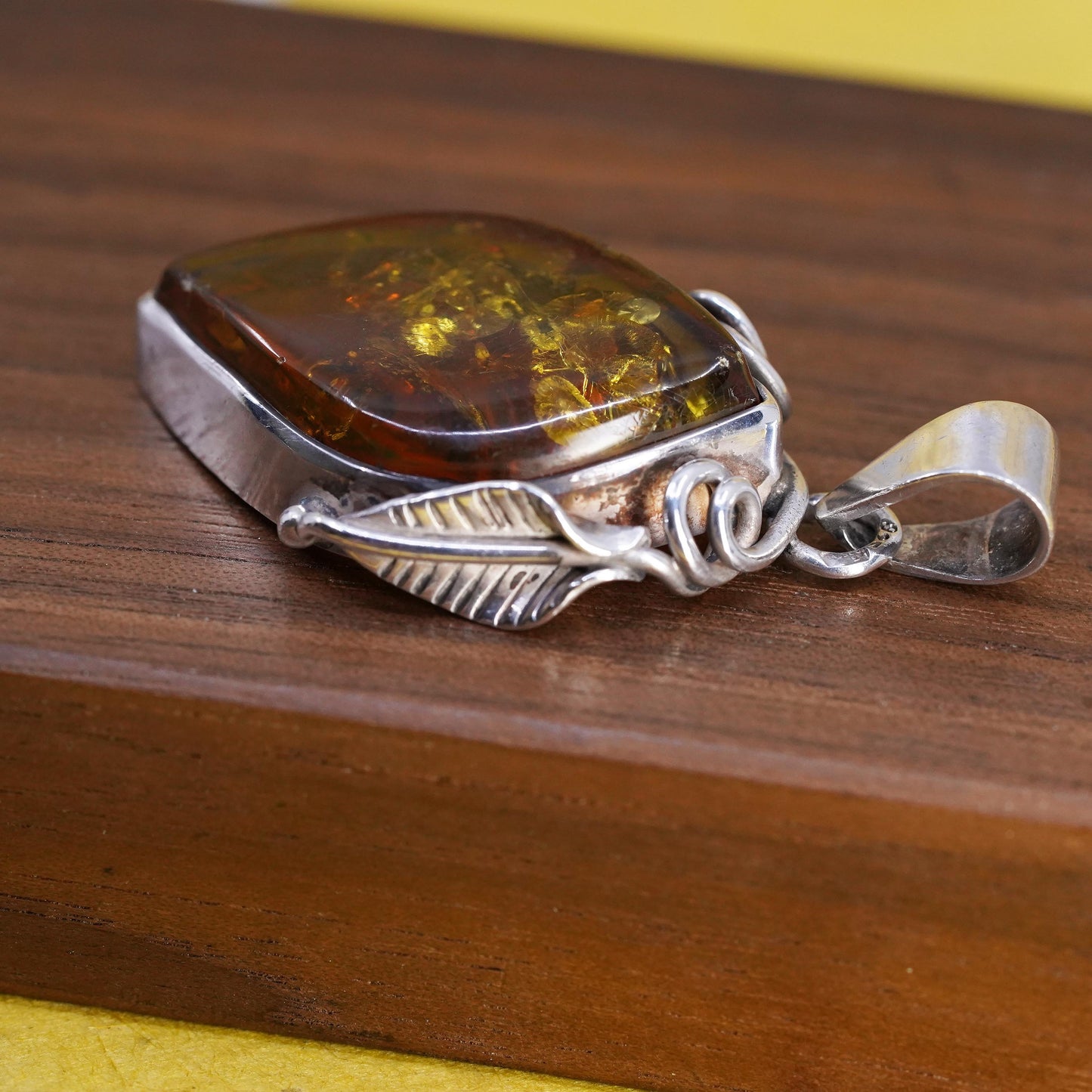 Vintage Sterling silver 925 handmade pendant with Amber and leaves