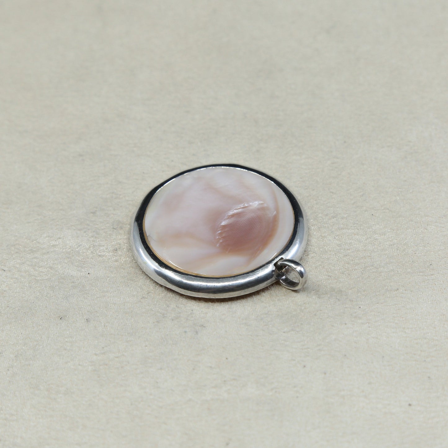VTG sterling silver handmade pendant, 925 round pendant w/ pink mother of pearl