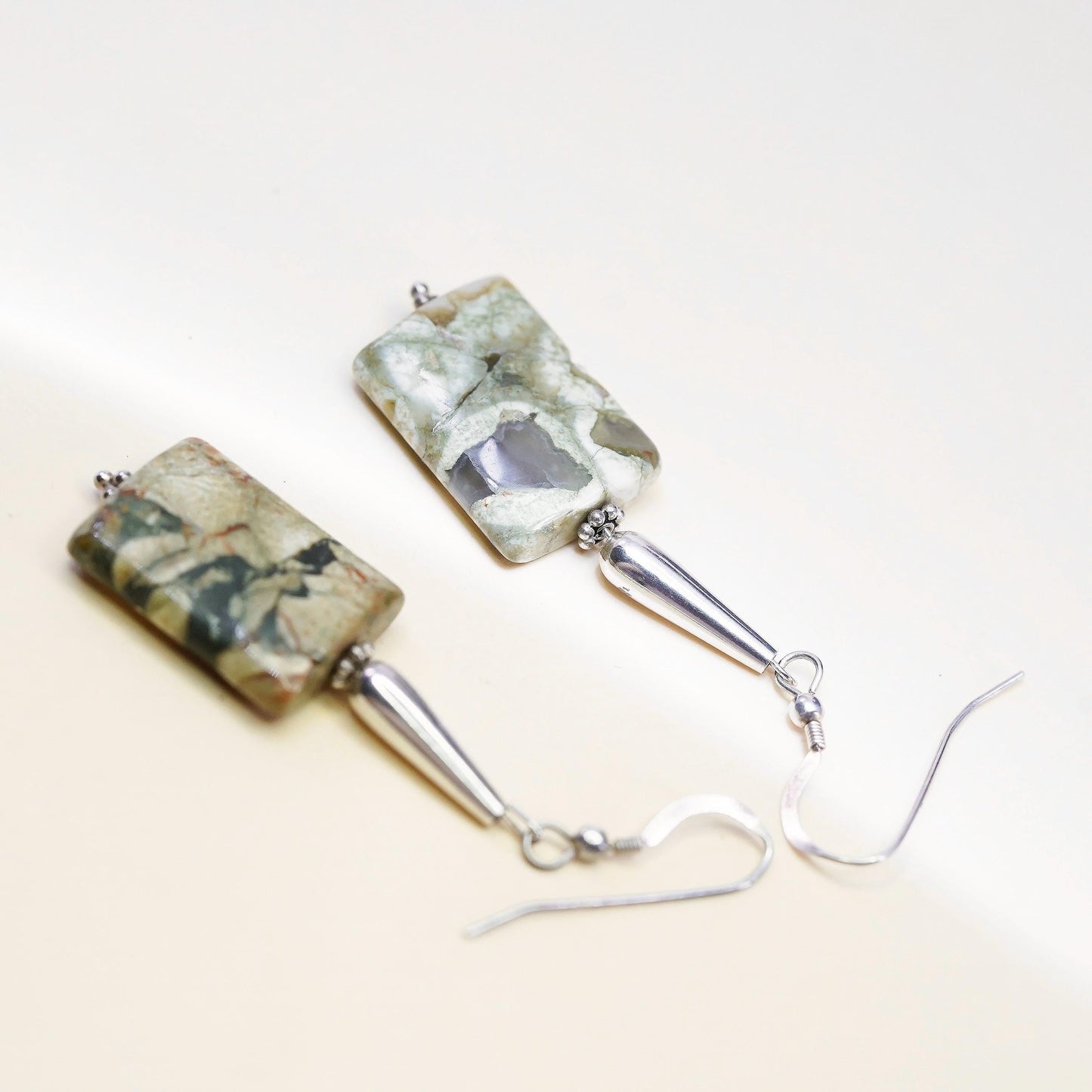Vintage Sterling silver handmade earrings 925 silver teardrop green agate drops