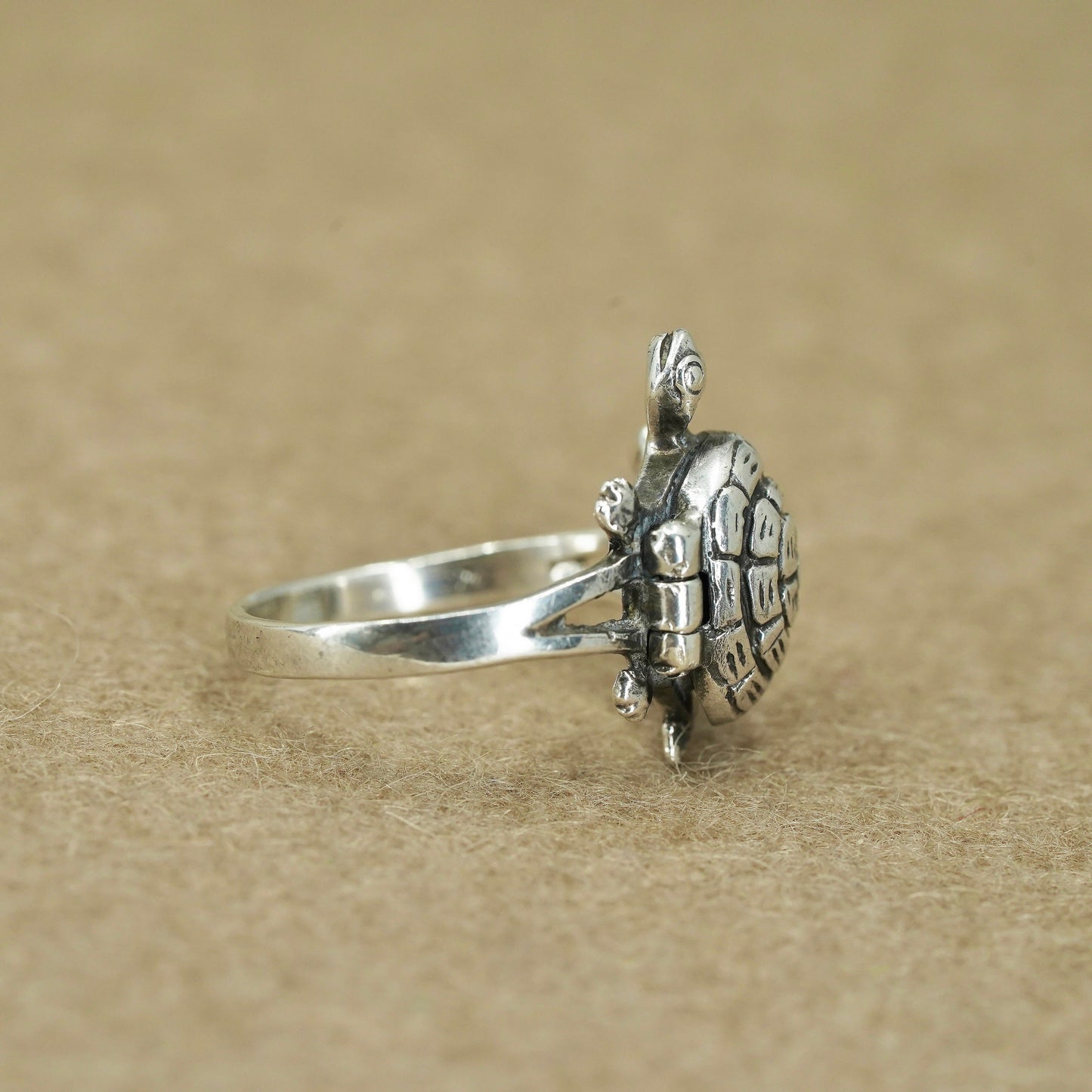 Size 6.5, vintage Sterling 925 silver handmade turtle ring