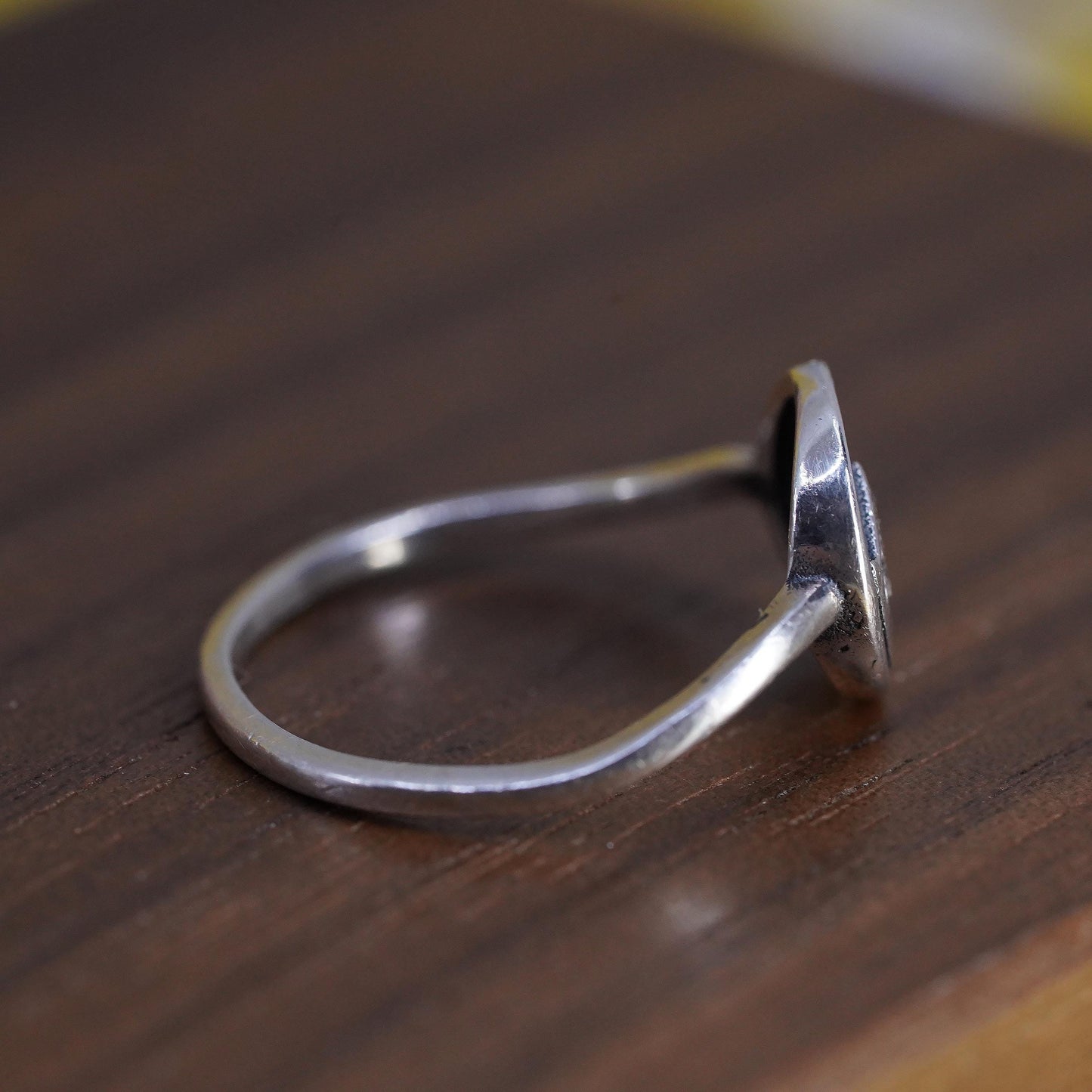 Size 6.75, vintage Sterling silver ring, 925 mountain landscape stackable ring